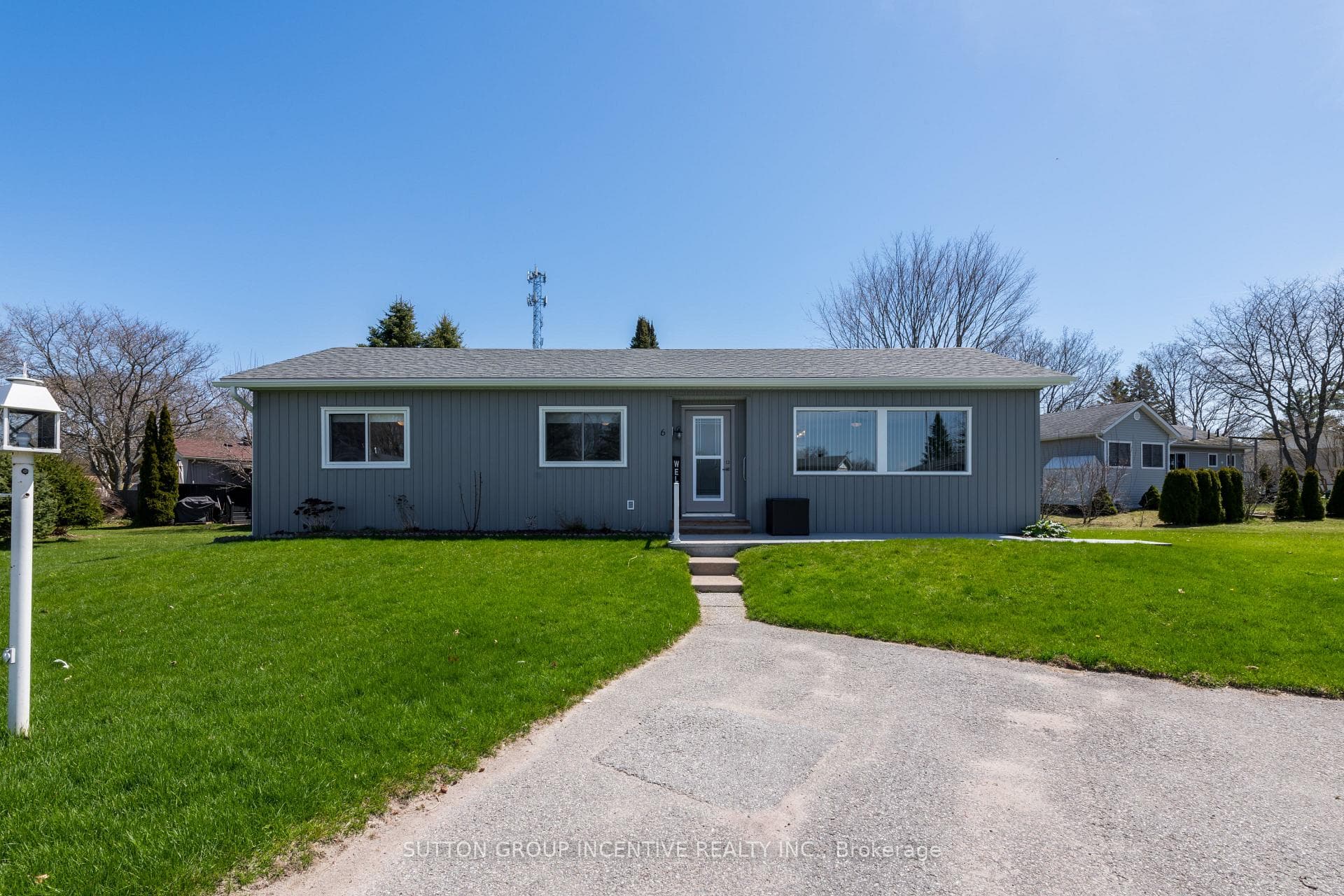 6 Greenwood Court photo 1