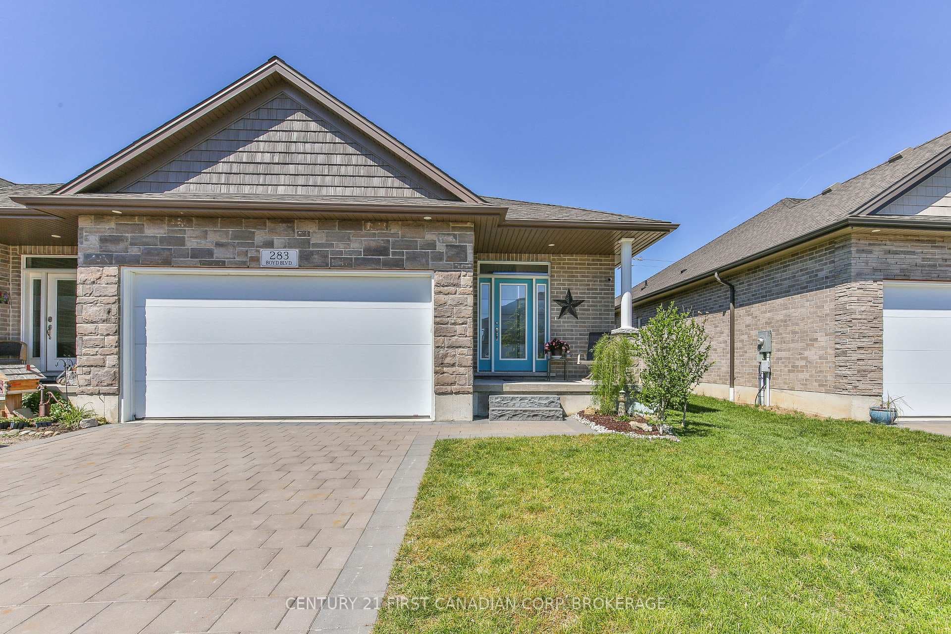 283 Boyd Boulevard photo 1