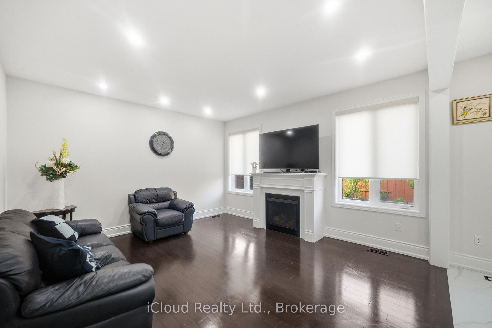 5 Leith Drive photo 10