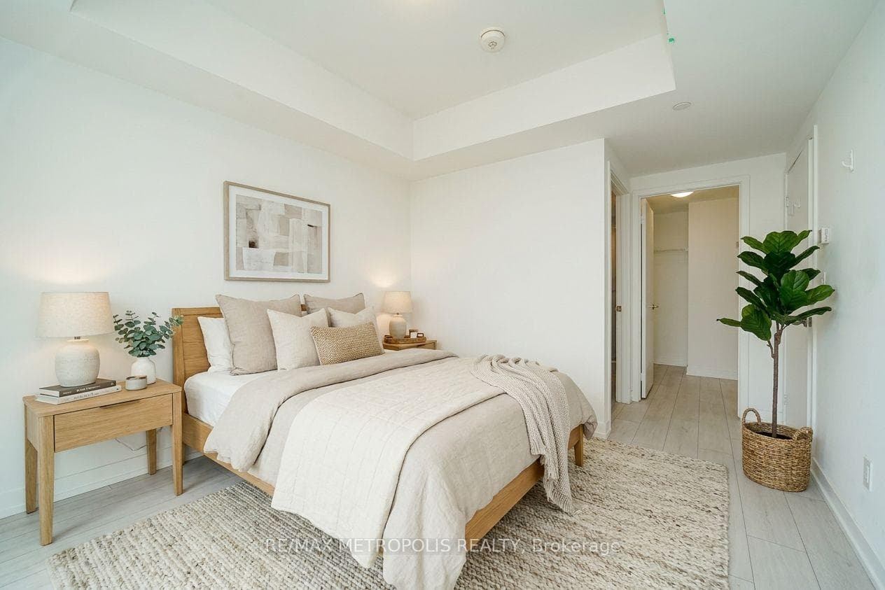 2033 Kennedy Road Unit 1209 photo 2