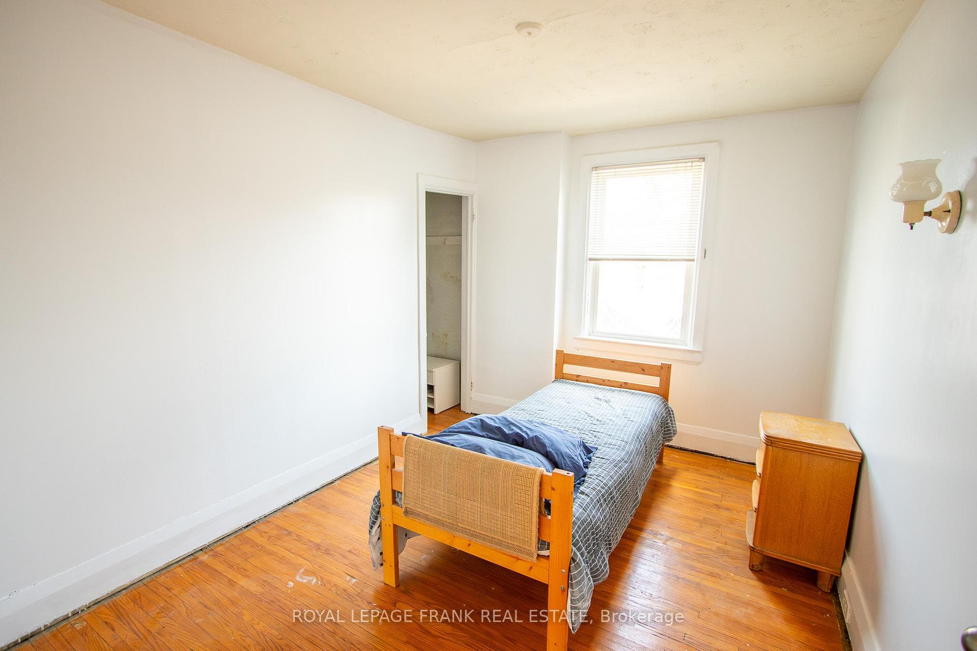 143 Eastwood Road photo 23