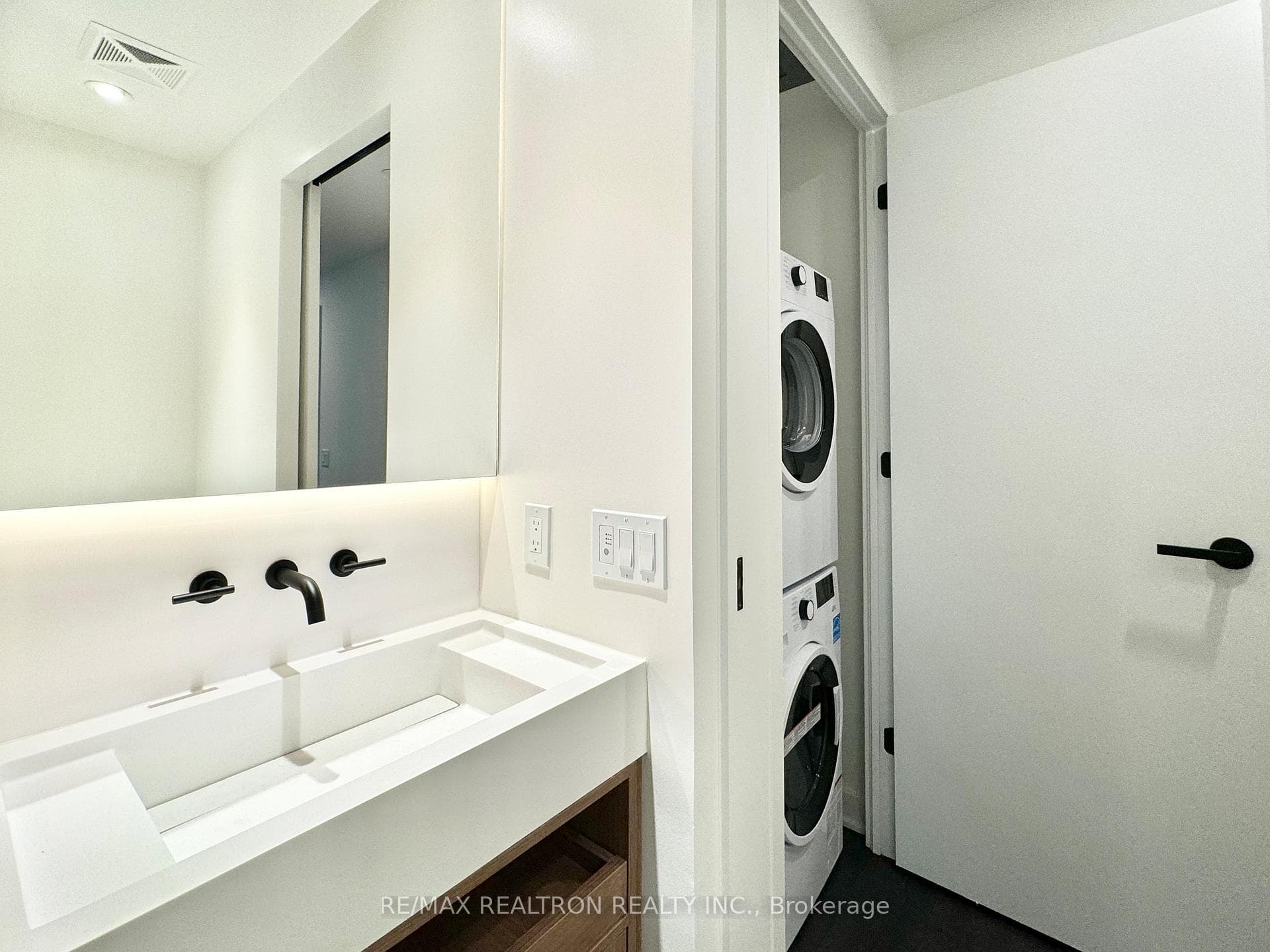 55 Charles Street Unit 1308 photo 10