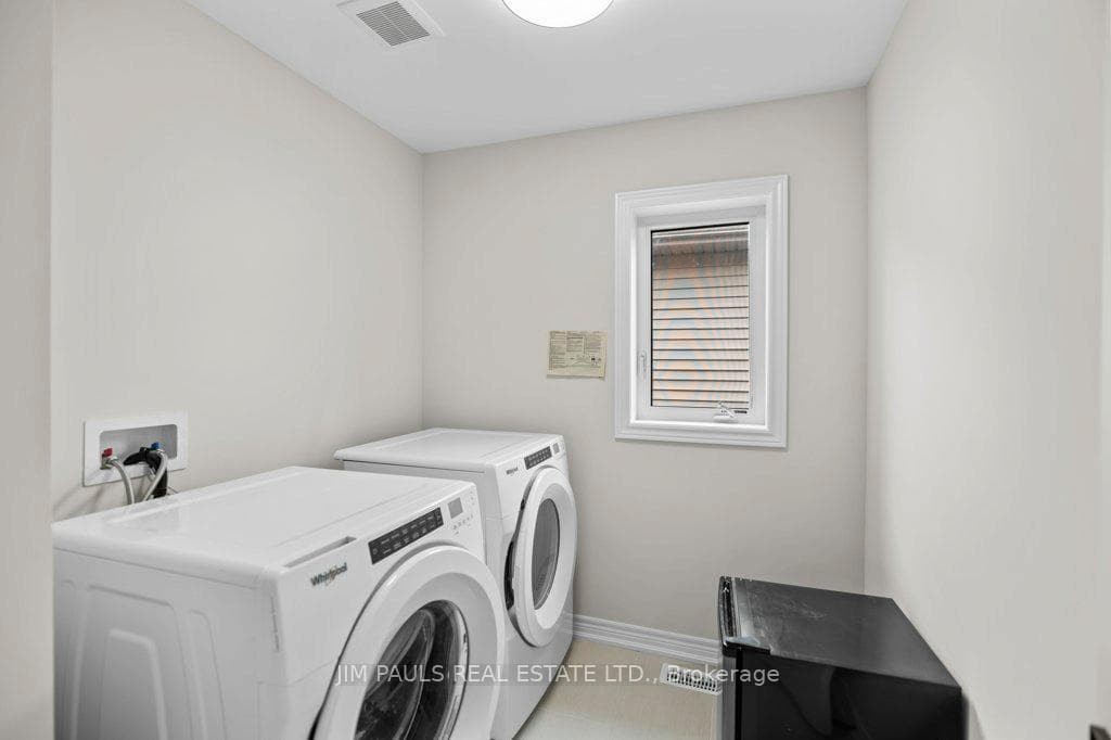 94 Marion Street photo 37