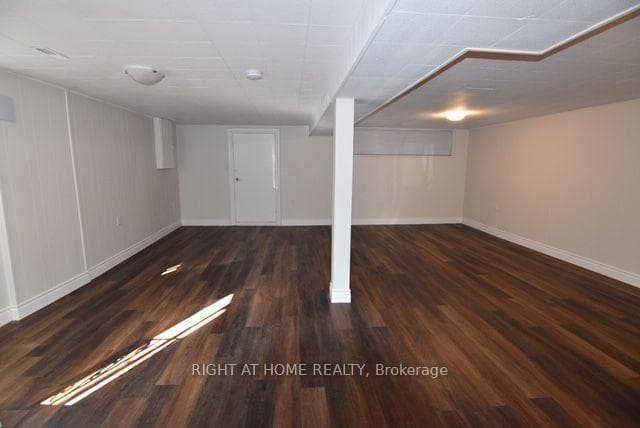 9 Elnathan Crescent Unit Bsmt photo 12