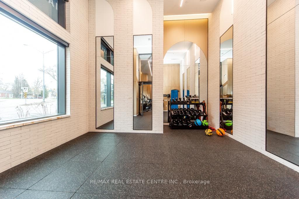 2088 James Street Unit 610 photo 29