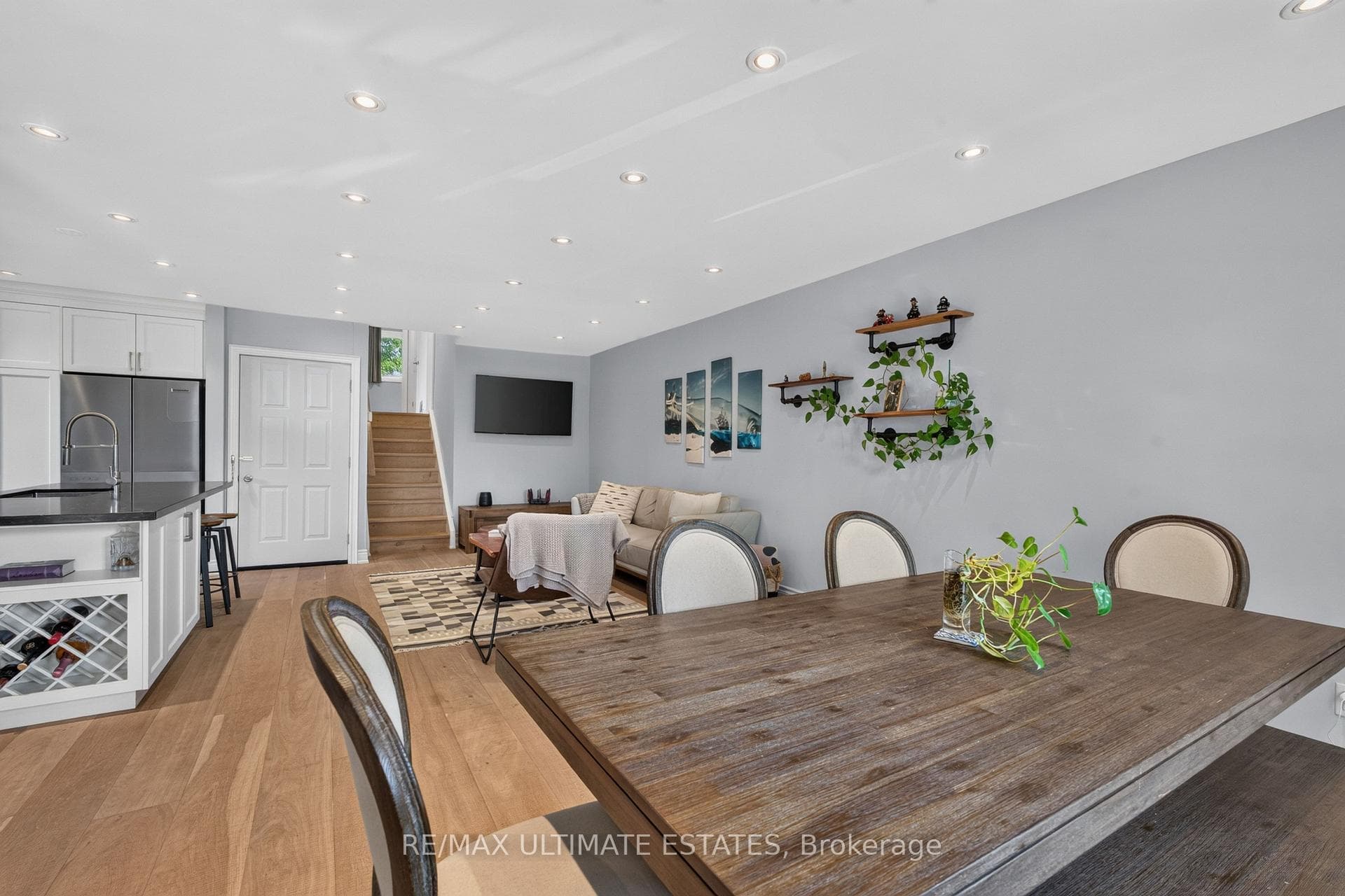 325 Goldenwood Road photo 23