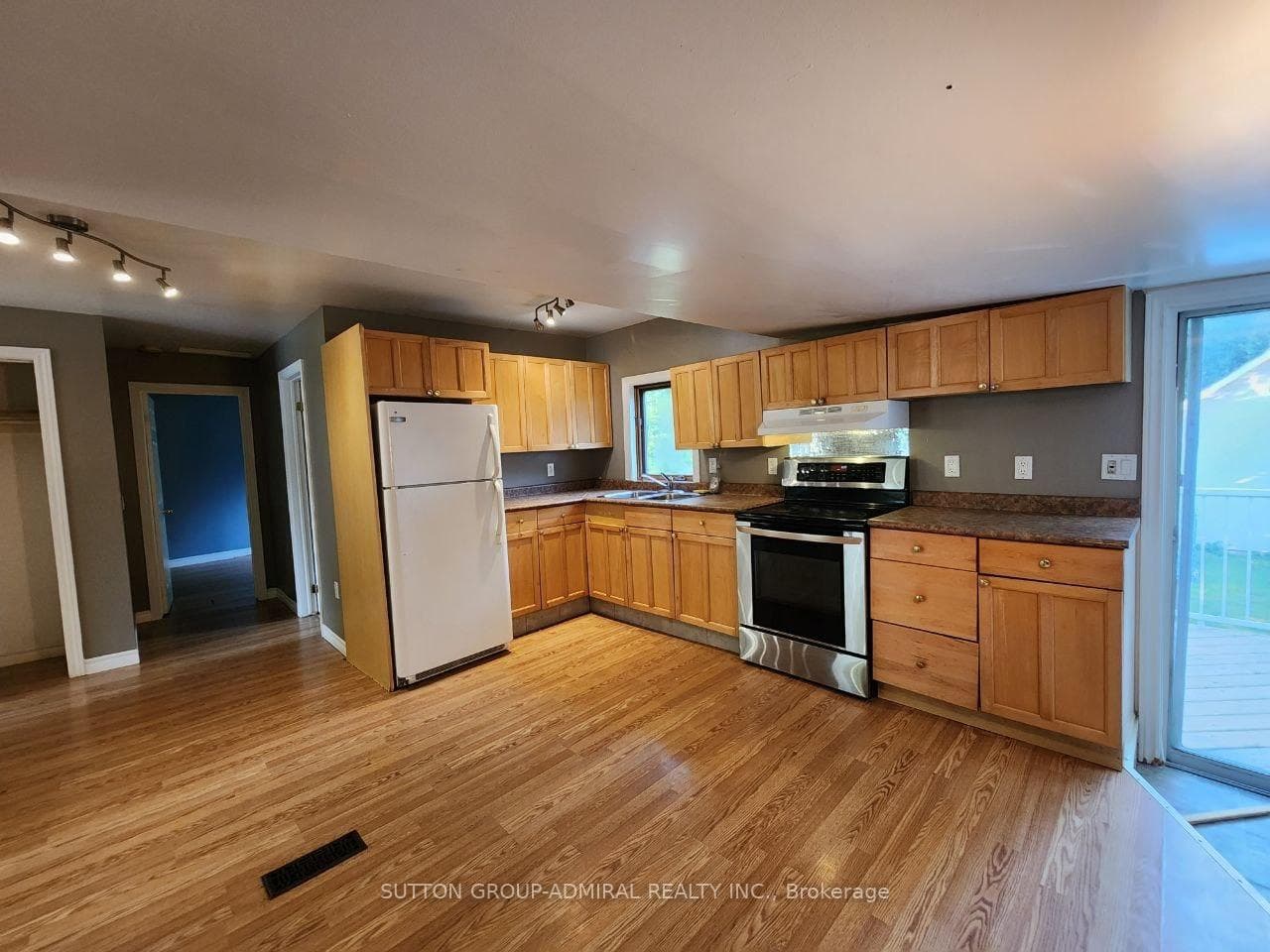 141 Silas Boulevard photo 7