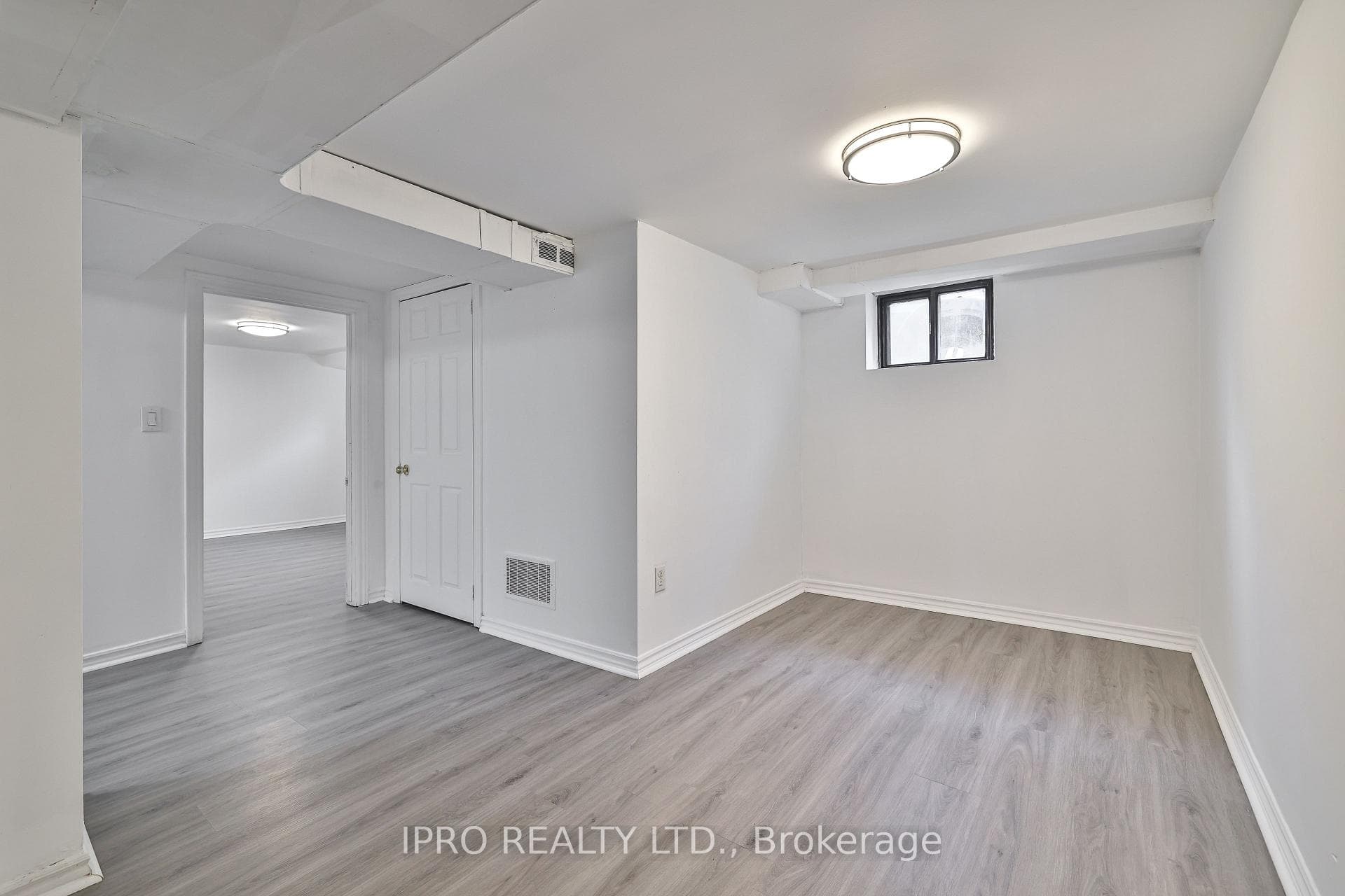 627 Sheppard Avenue Unit Basement photo 10