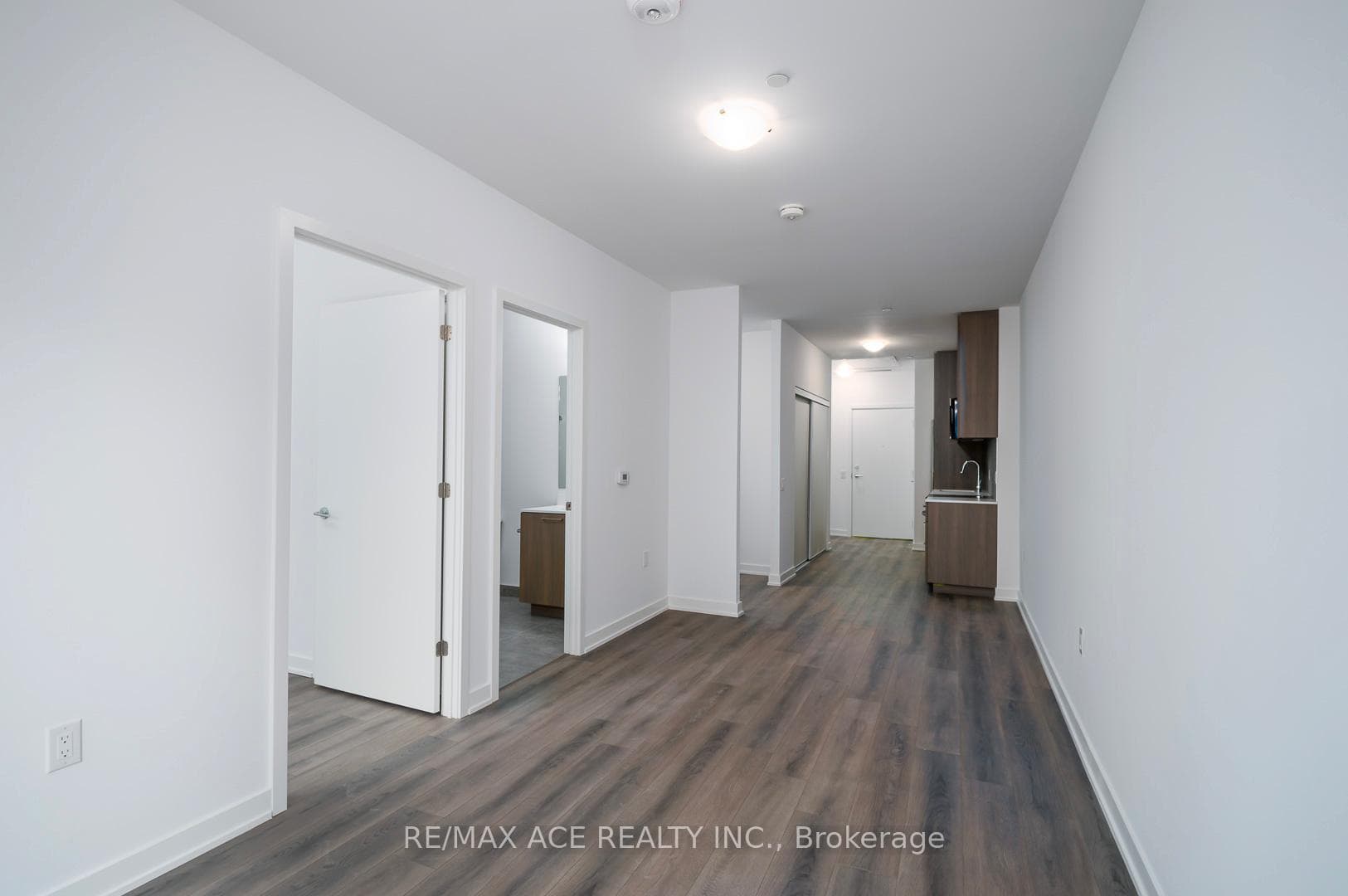 7439 Kingston Road Unit 321 photo 4