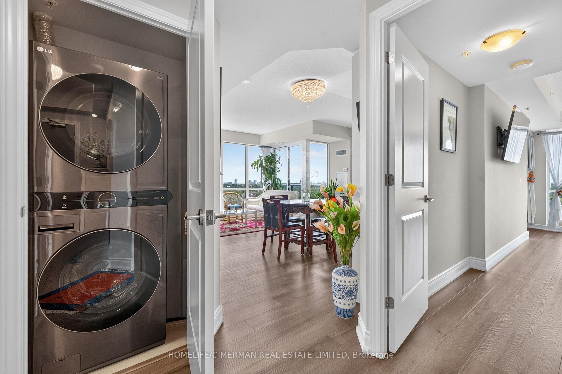 9090 Yonge Street Unit 1010 photo 11