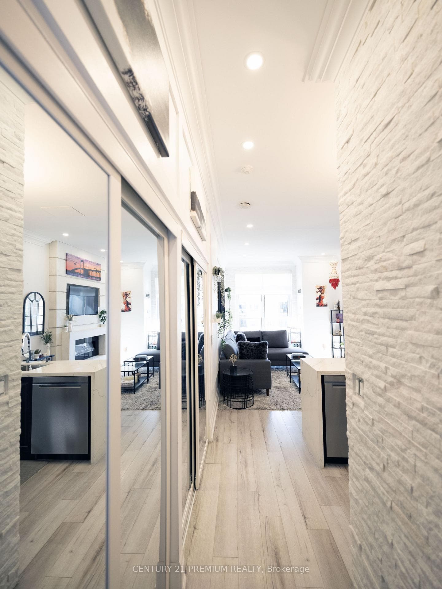 4090 Living Arts Drive Unit Uph3108 photo 4