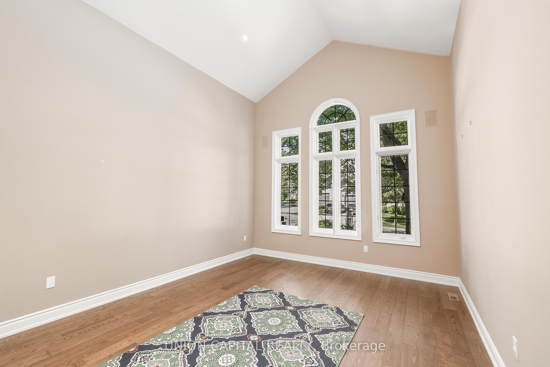 75 Langtry Place photo 7