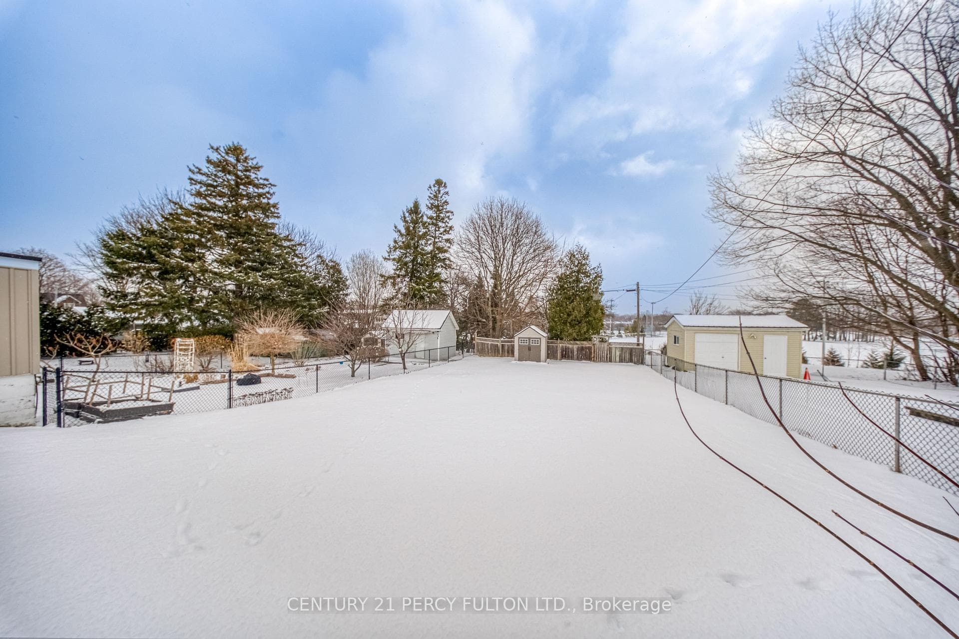 707 Athol Street photo 29