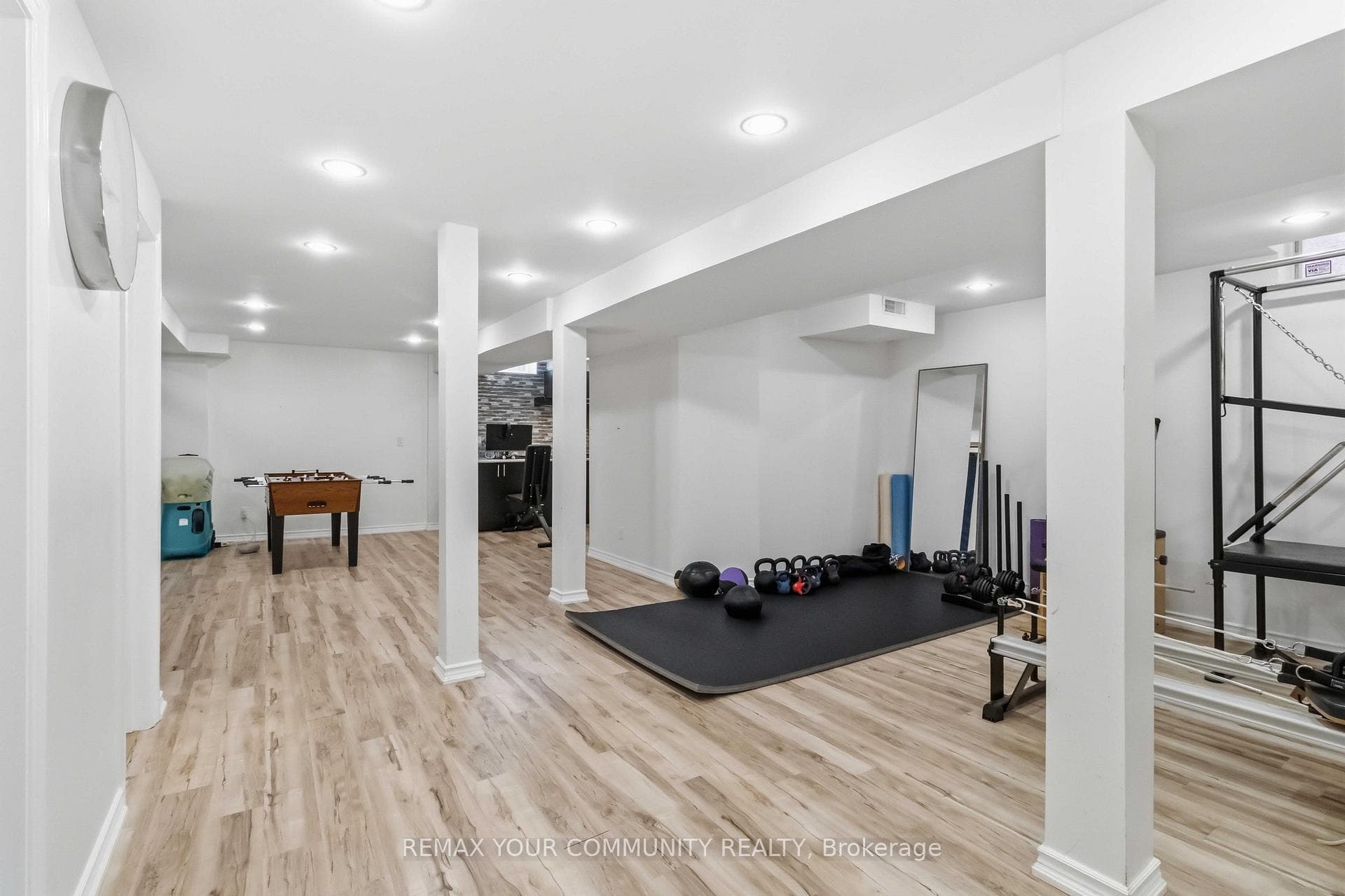 15 Klamath Court photo 33