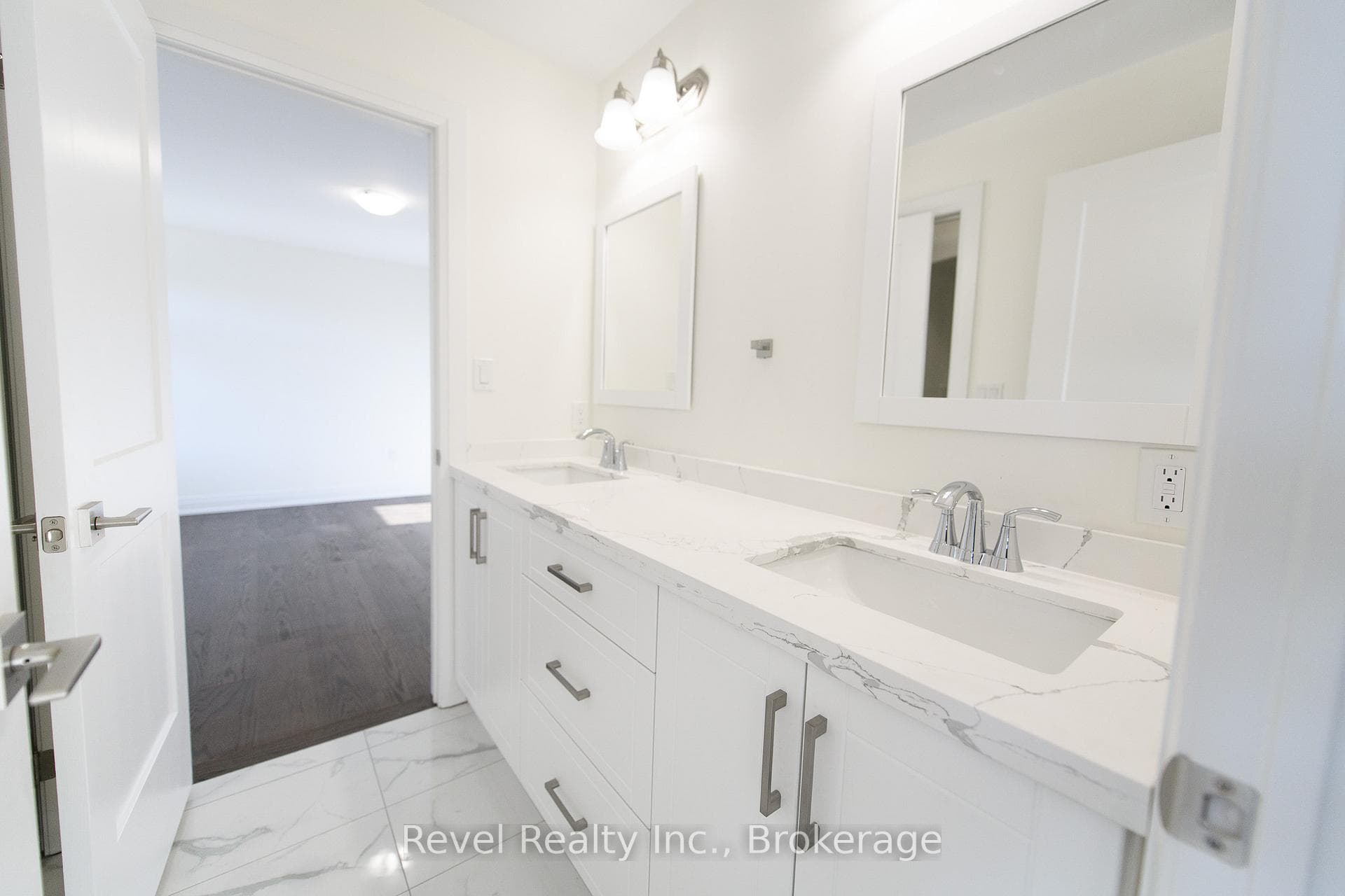 43 Joanne Crescent photo 11