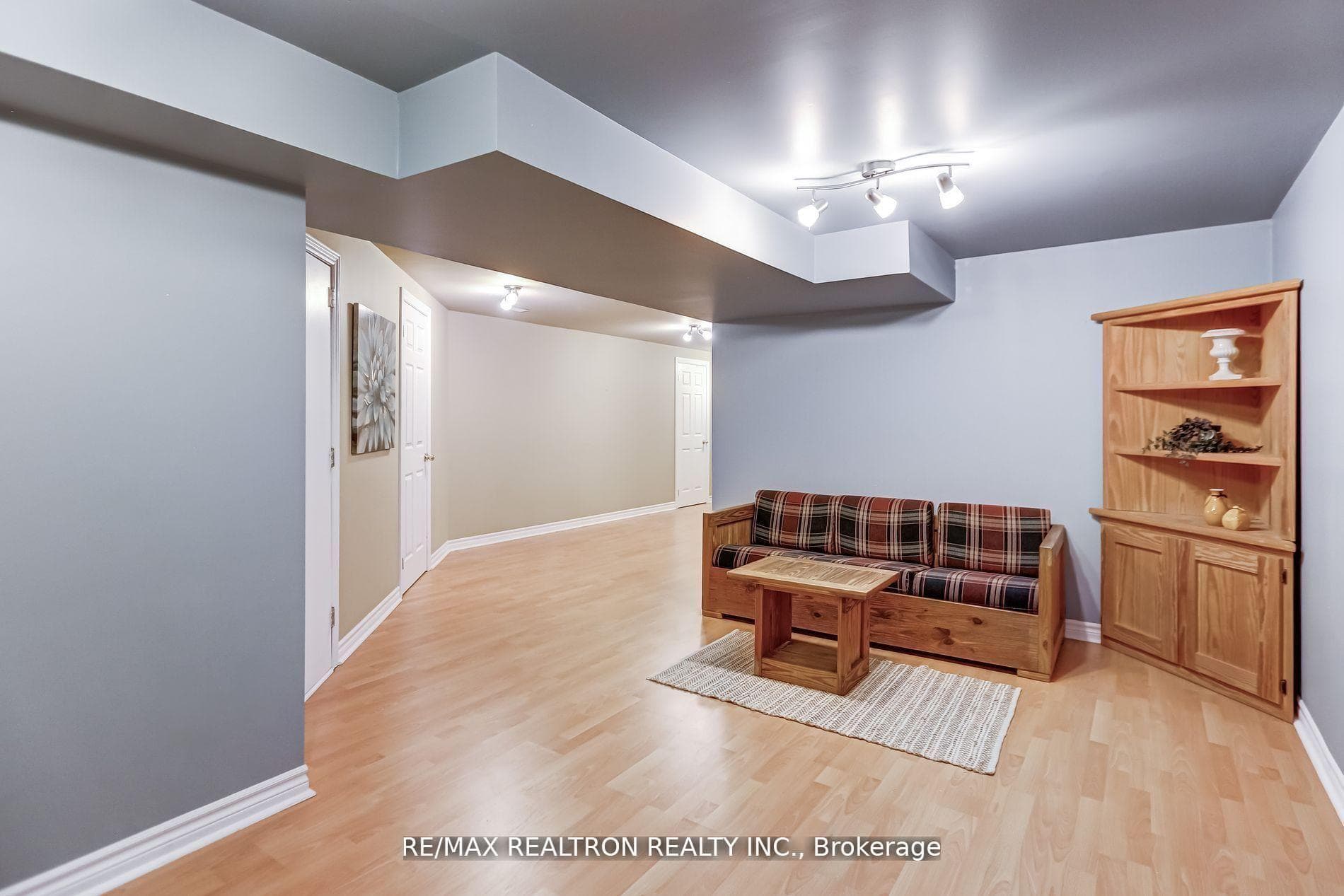 61 Manorwood Drive photo 22