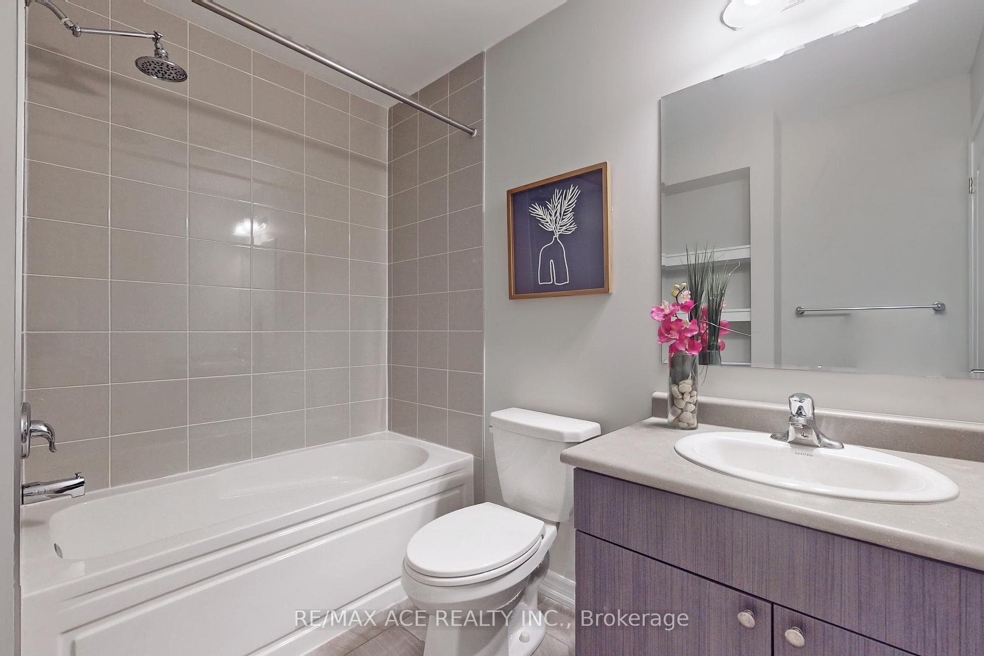 8 Goldeye Street photo 32
