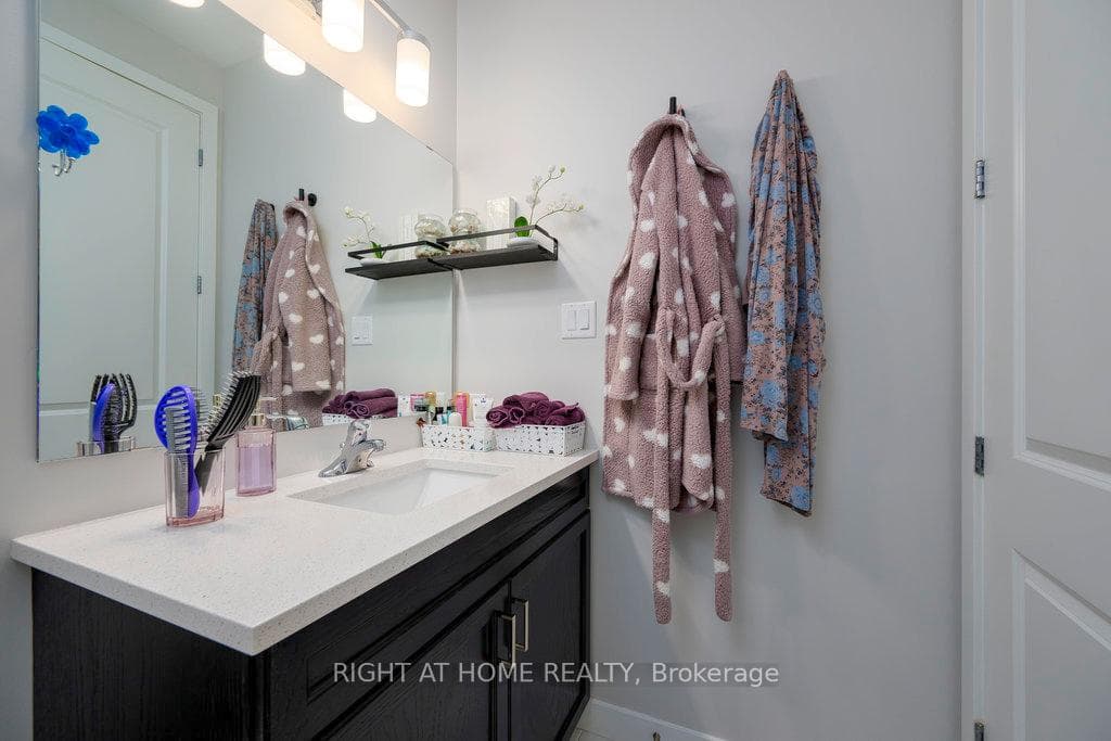 159 Boulonnais Grove photo 31