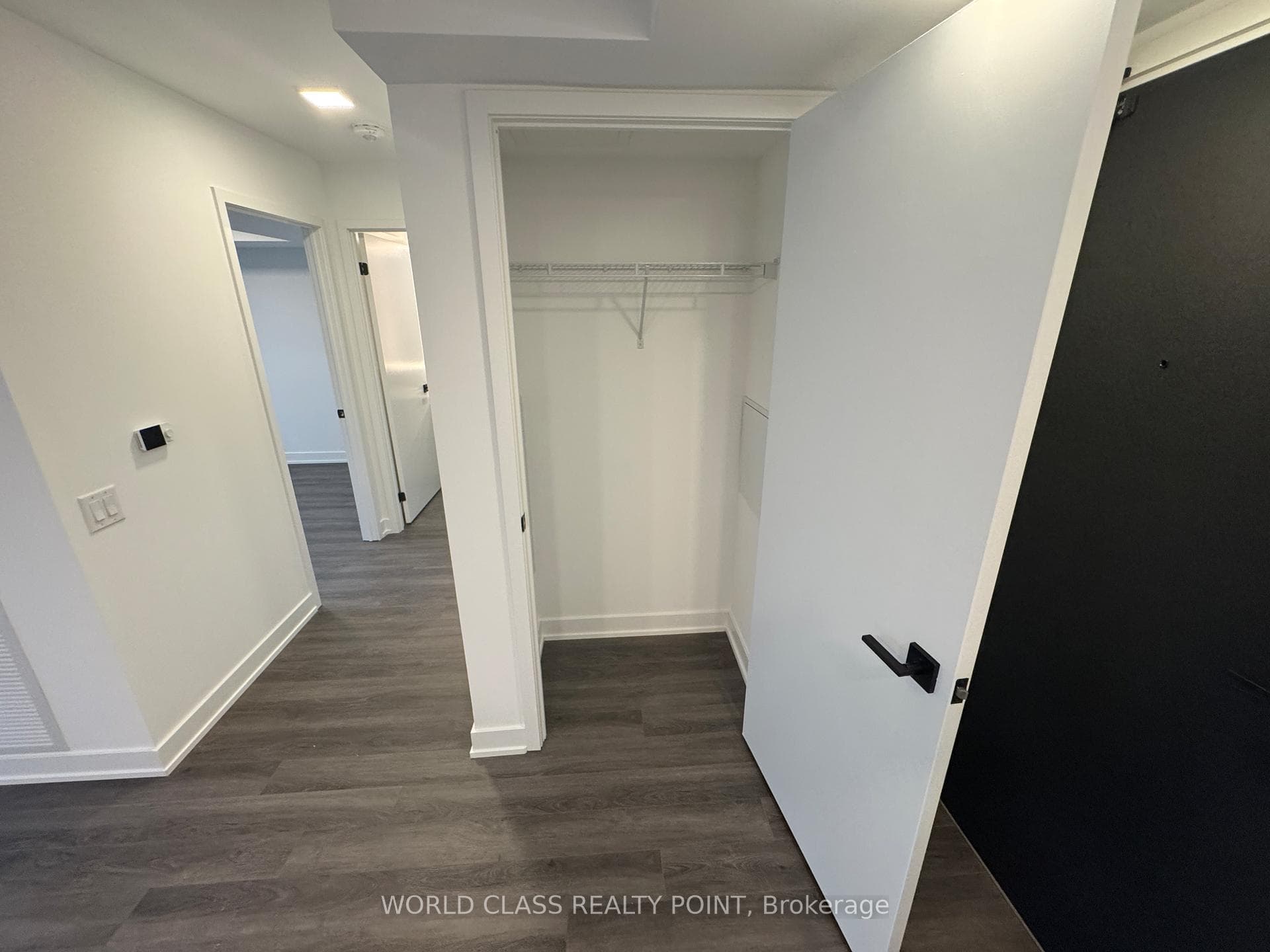 609 Sherbourne Street Unit 1503 photo 6