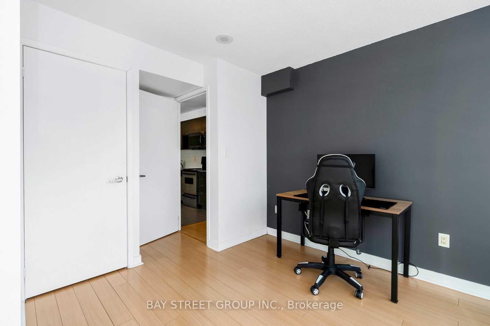 15 Fort York Boulevard Unit 503 photo 19