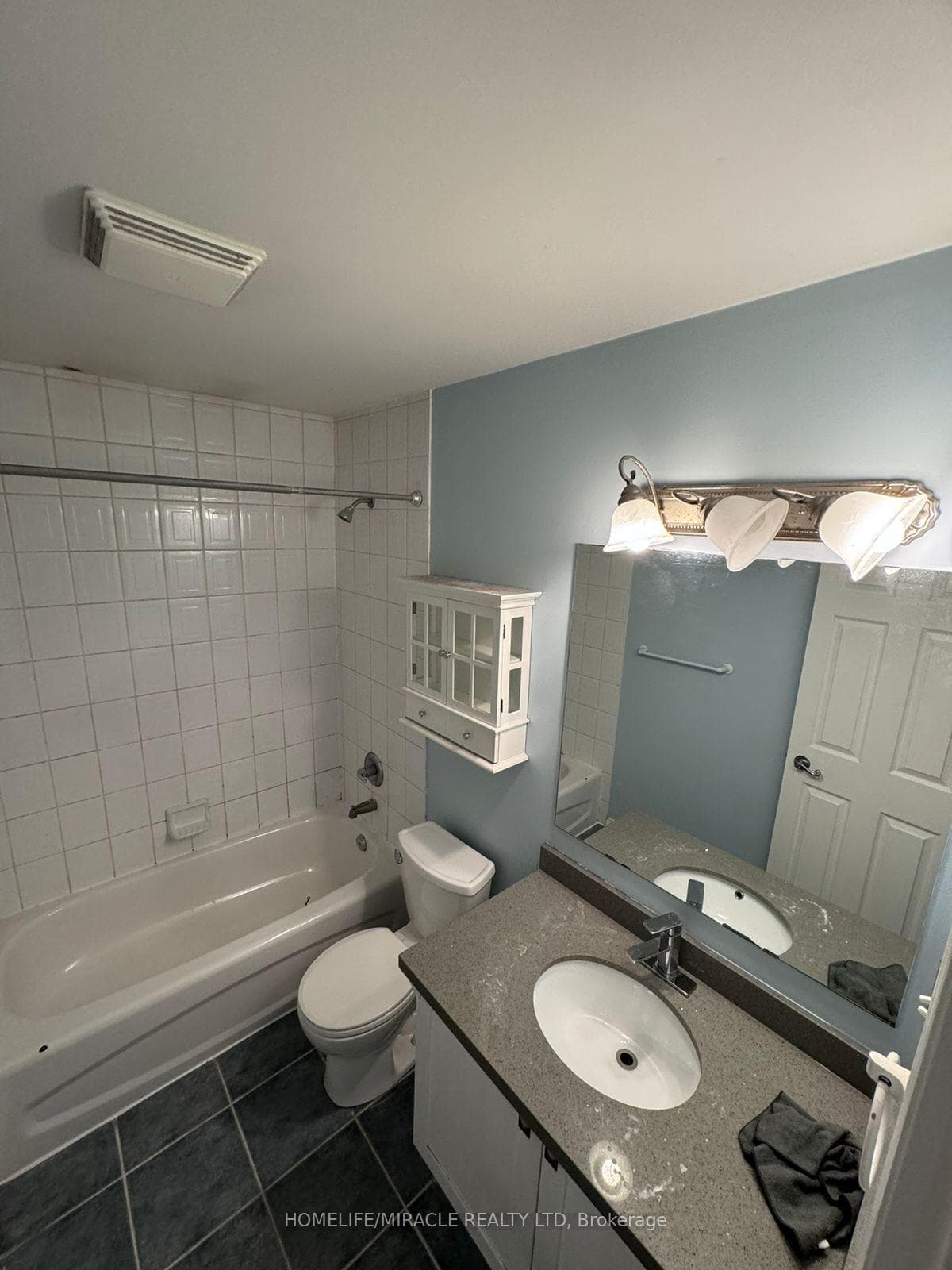 24 Settler's Court photo 10