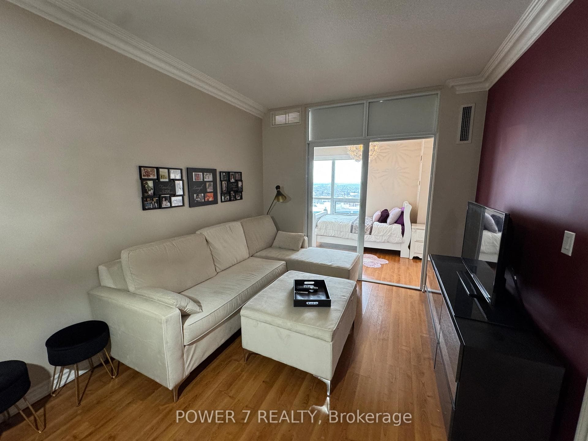 9235 Jane Street Unit 1615 photo 9
