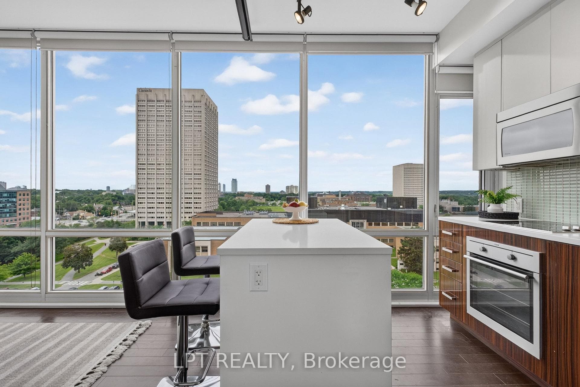 201 Parkdale Avenue Unit 1004 photo 9