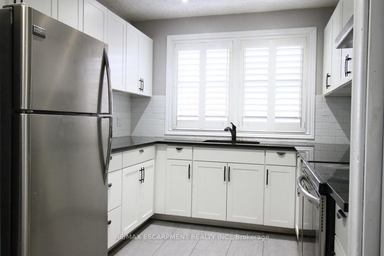 176 East 32nd Street Unit 1 photo 8