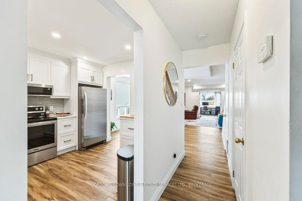 837 Edgar Street photo 6