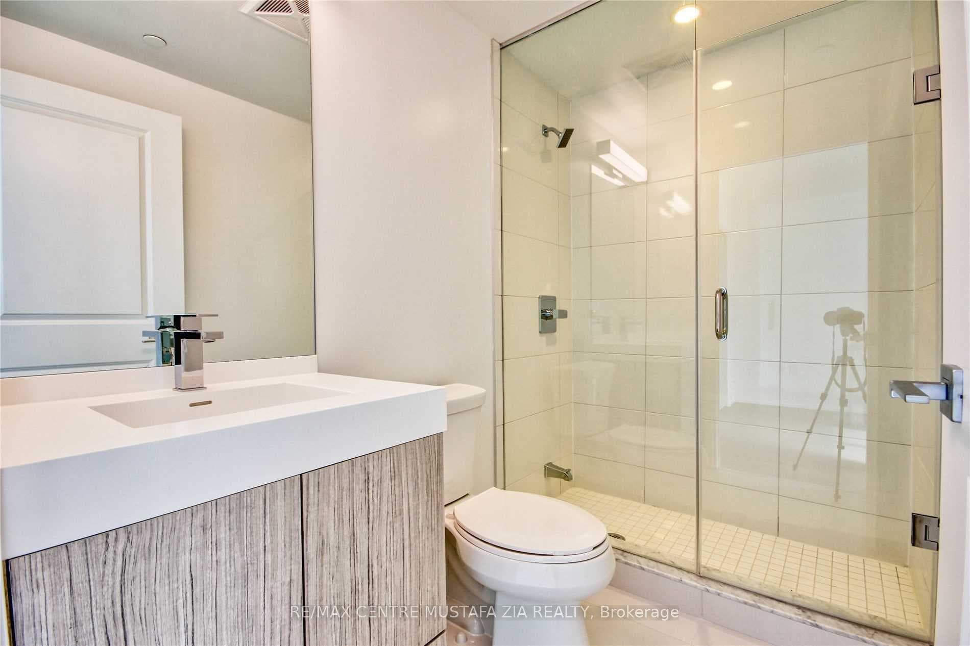 251 Jarvis Street Unit 1630 photo 14