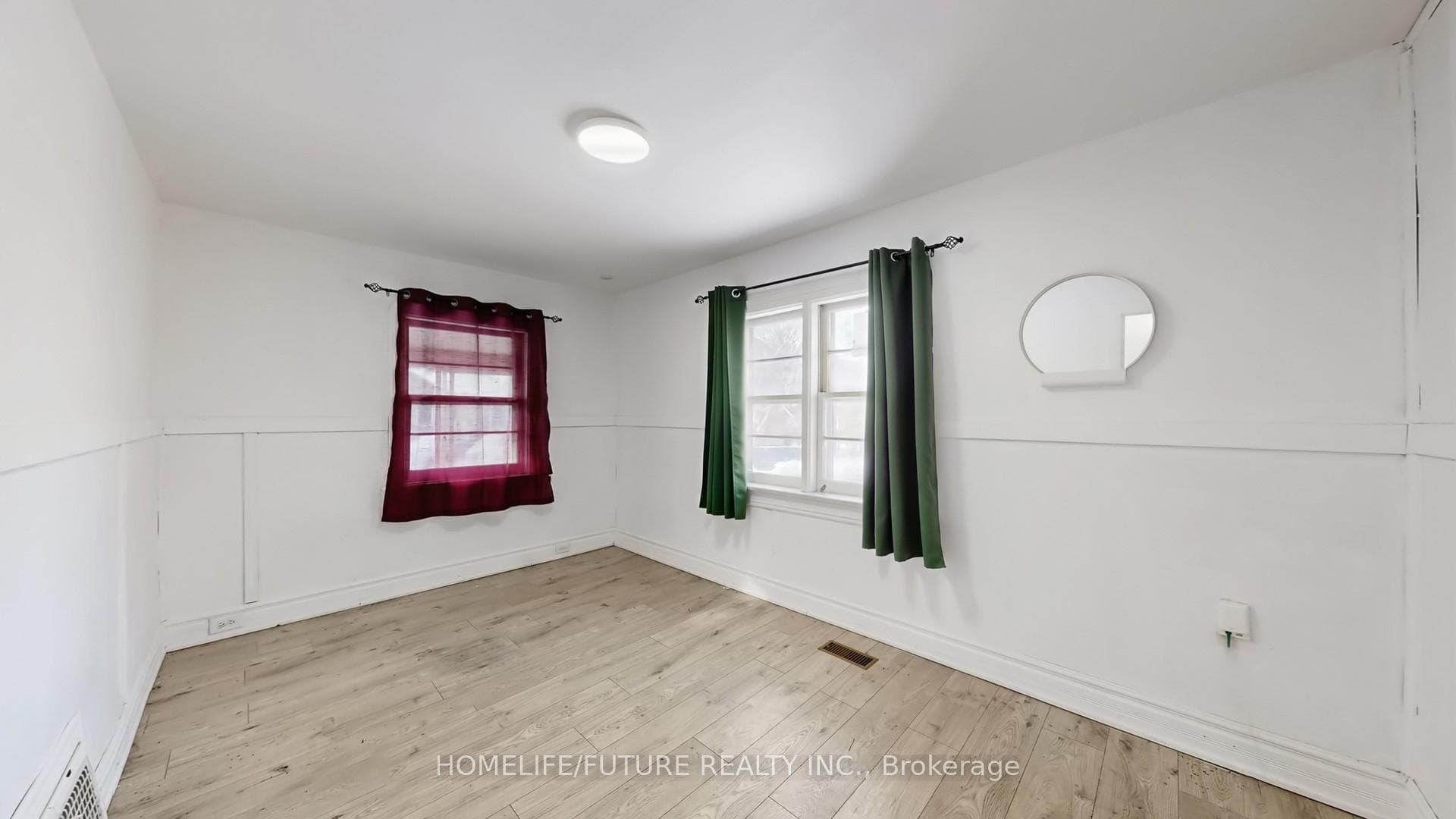 471 Vaughan Road photo 11