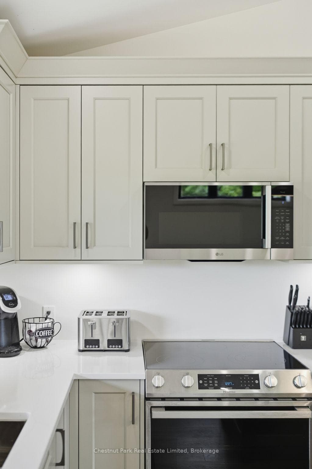14 Captains Drive photo 12