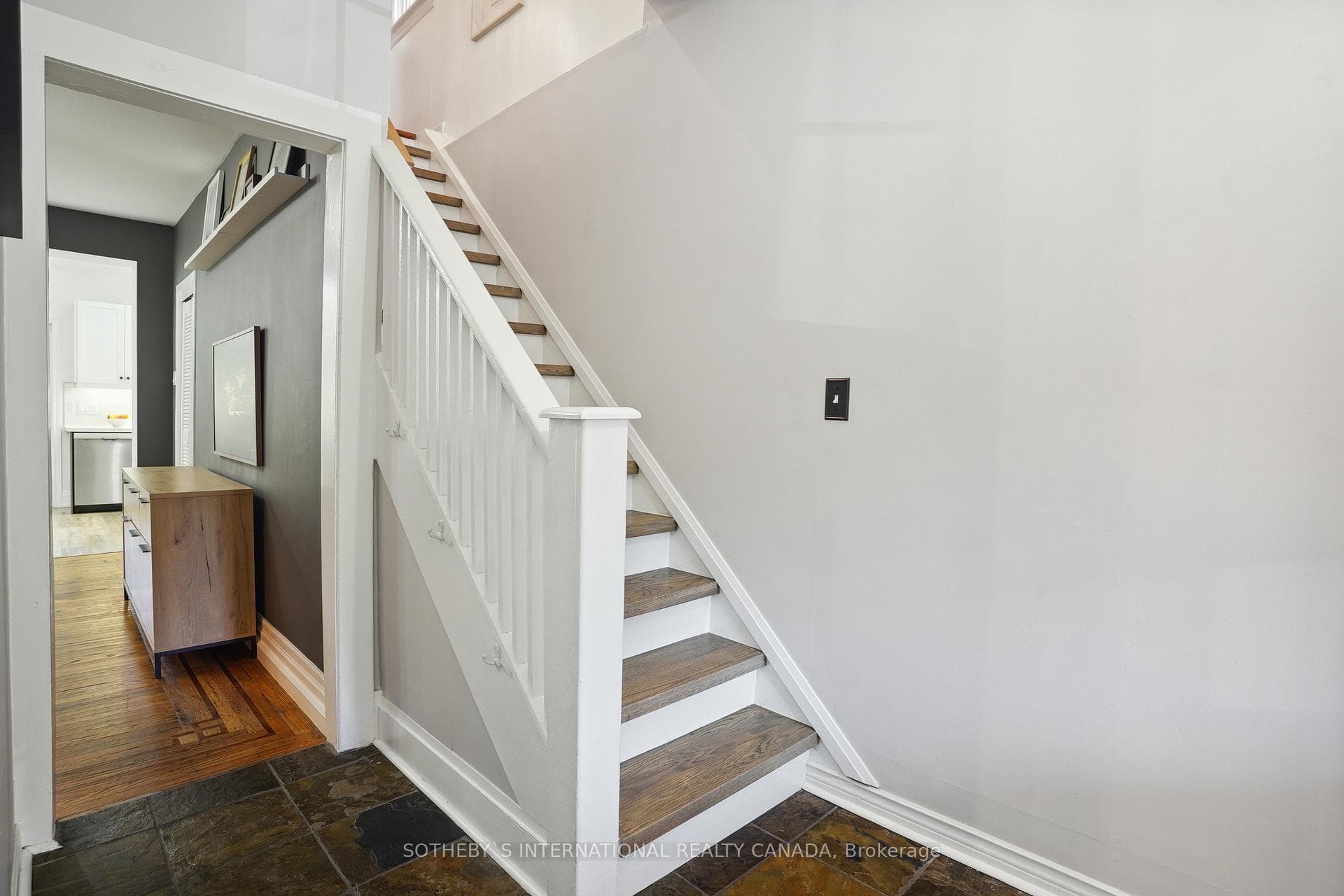 256 Holton Avenue photo 20