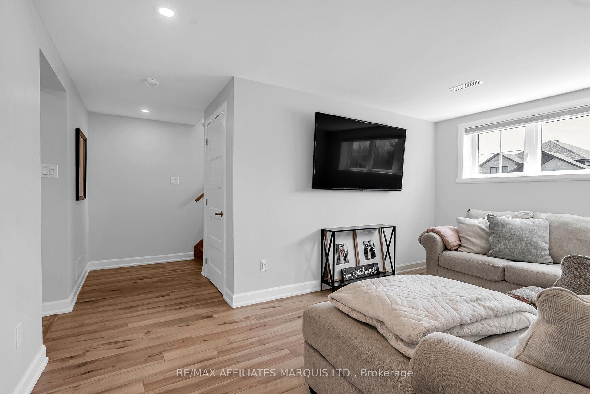 3103 Laidlaw Avenue photo 24