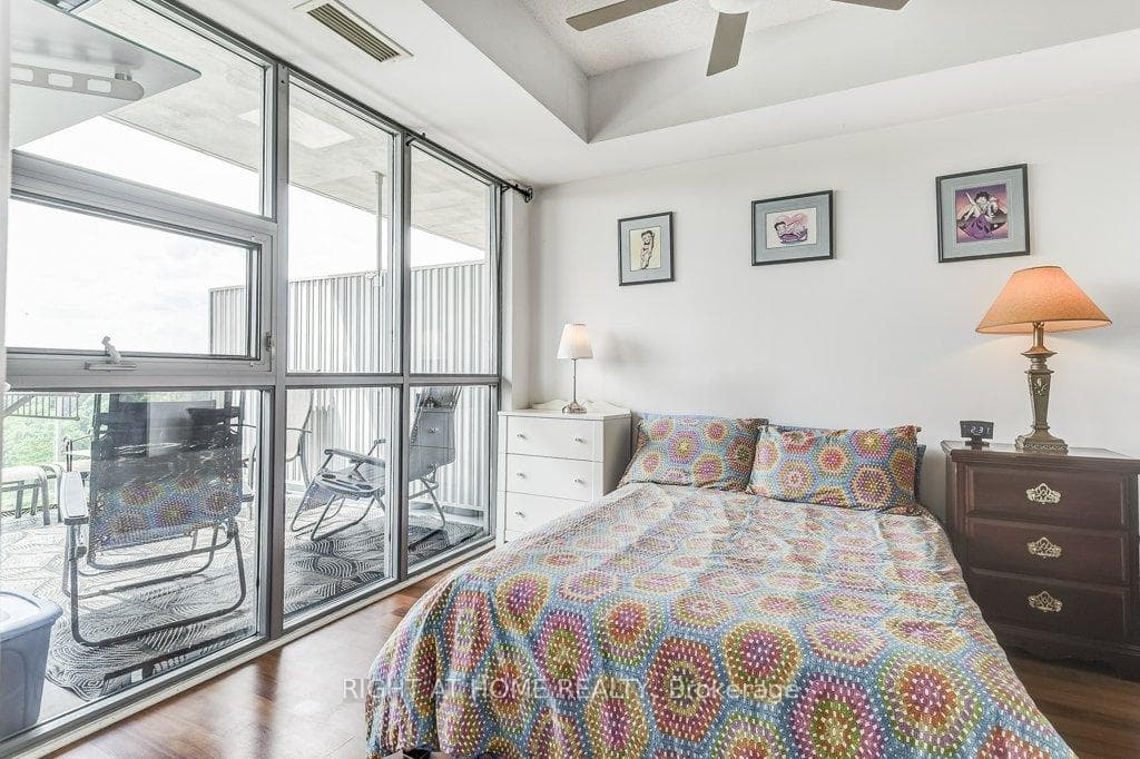 2464 Weston Road Unit 910 photo 14