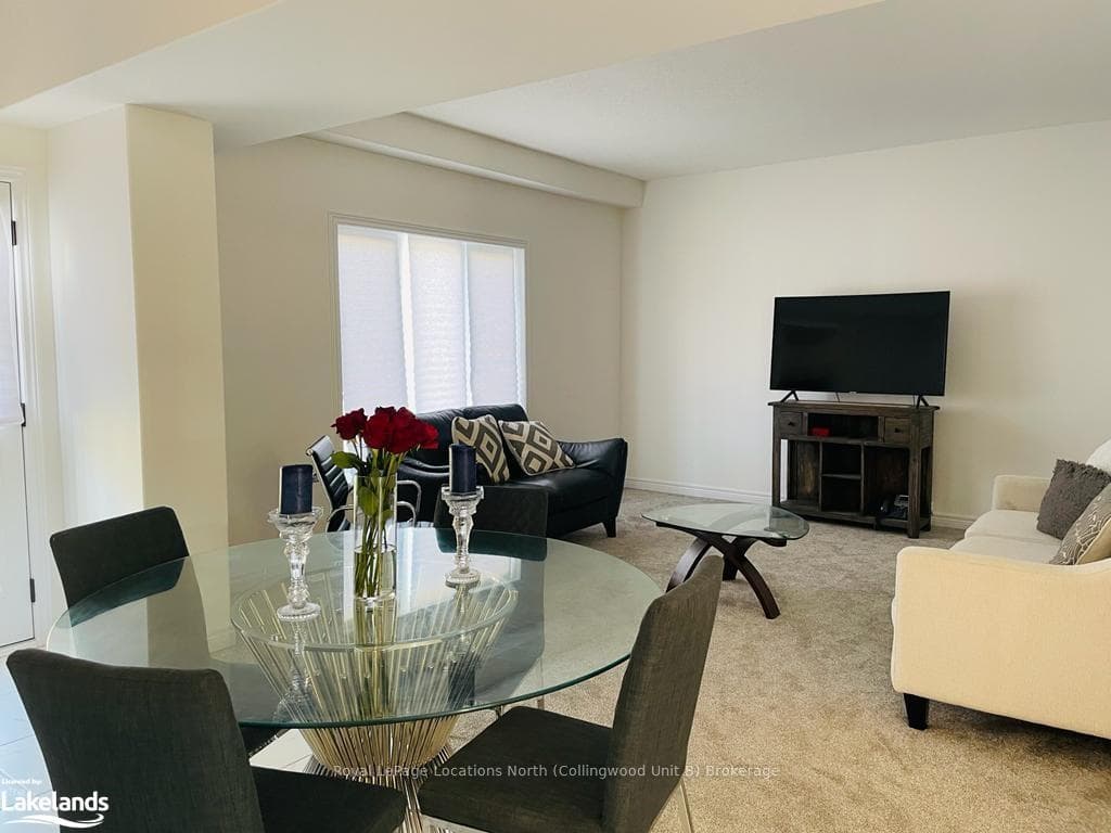 111 PLEWES Drive photo 10