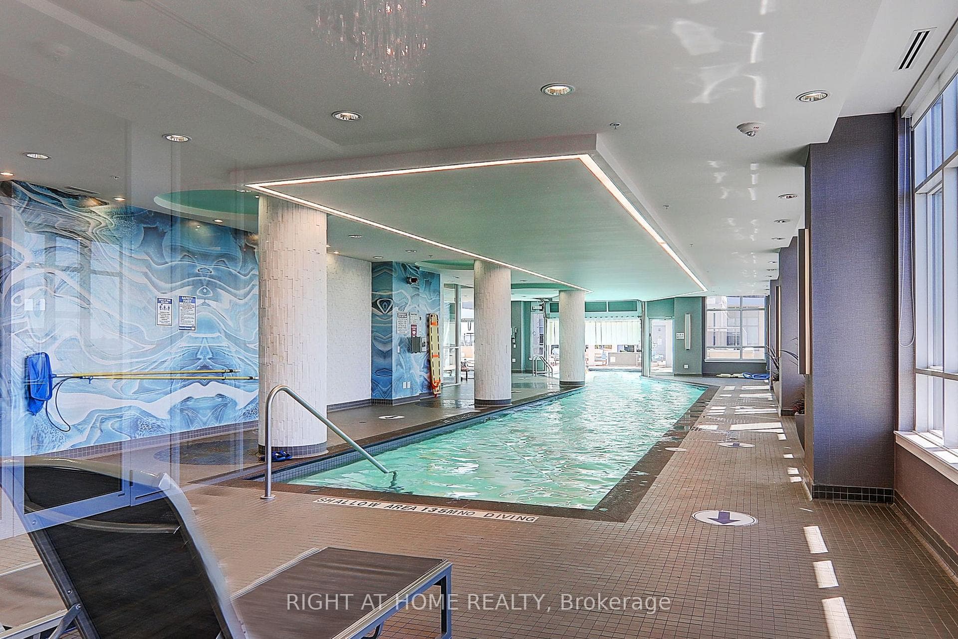 9201 YONGE Street Unit 205 photo 25