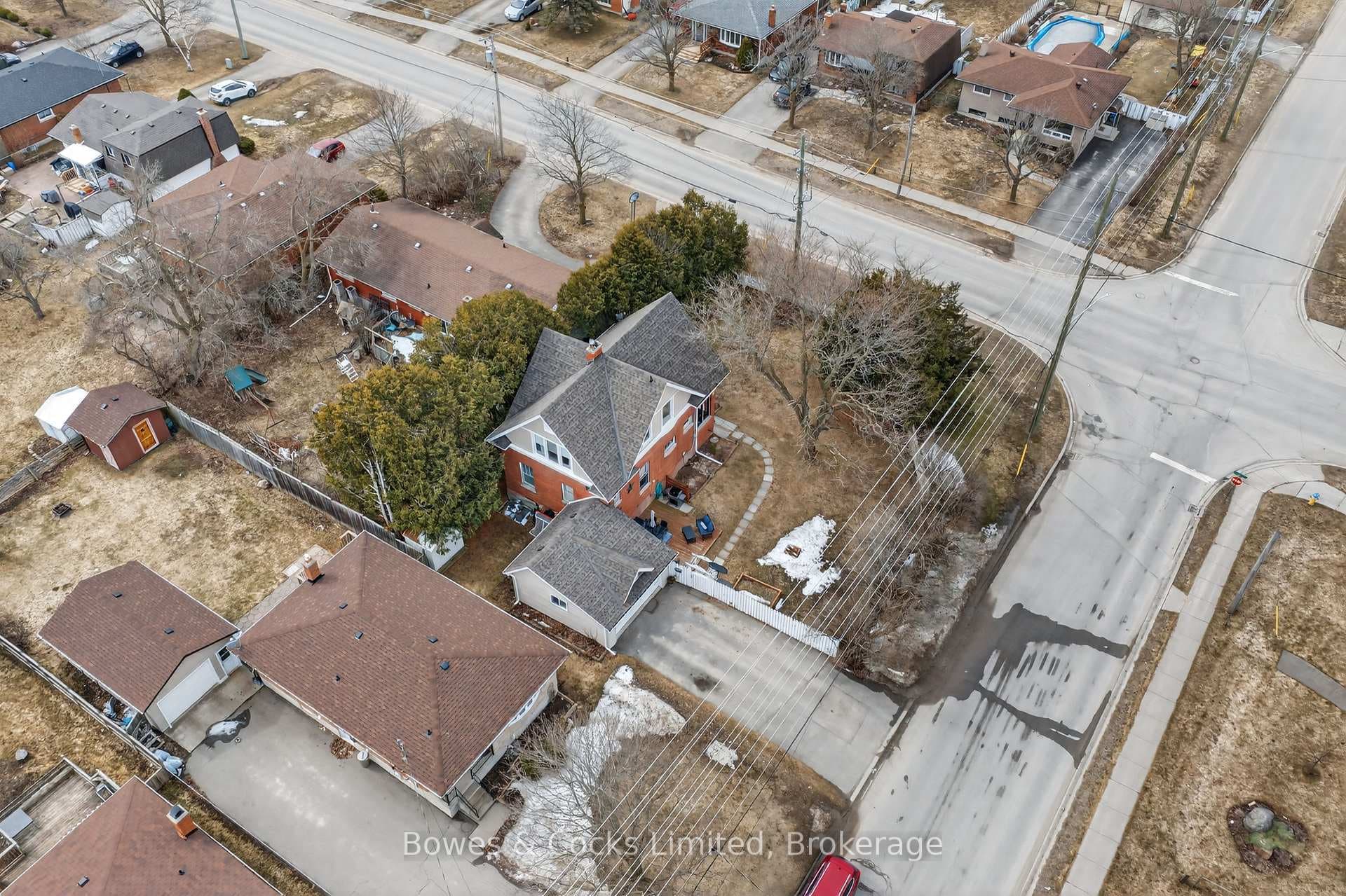 270 William Street photo 46