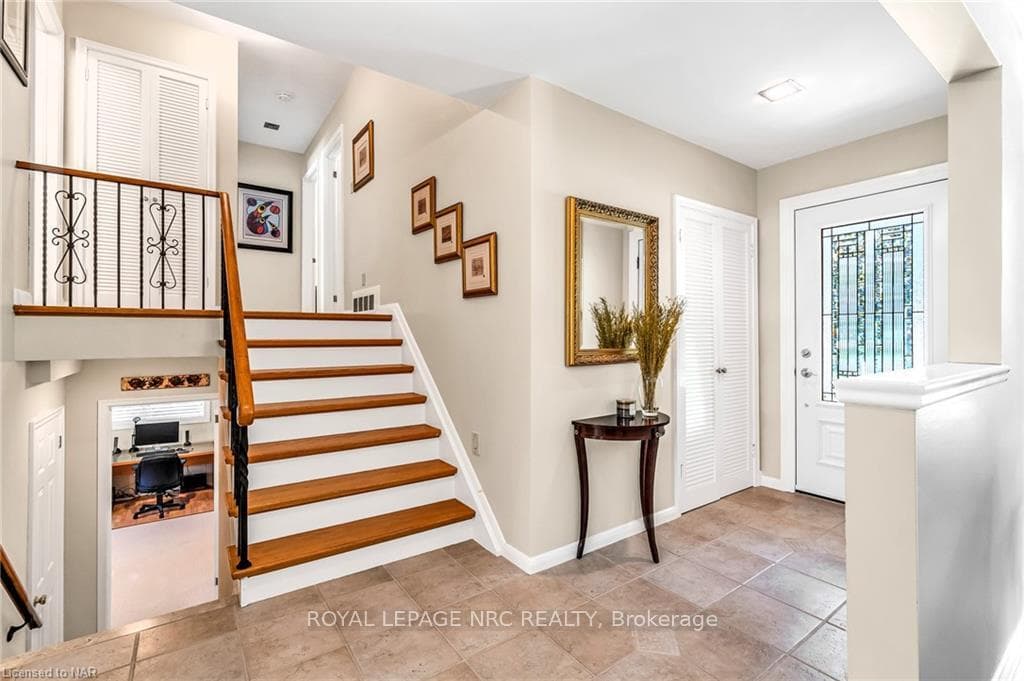 1539 Winslow Road photo 6