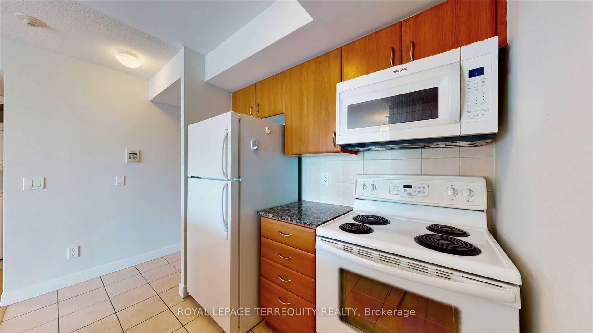 31 Bales Avenue Unit 1215 photo 7