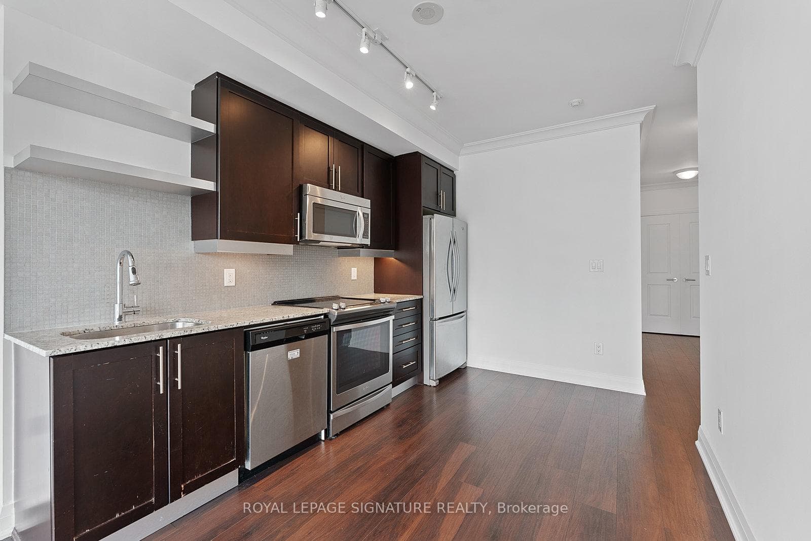 400 Adelaide Street Unit LPH11 photo 12