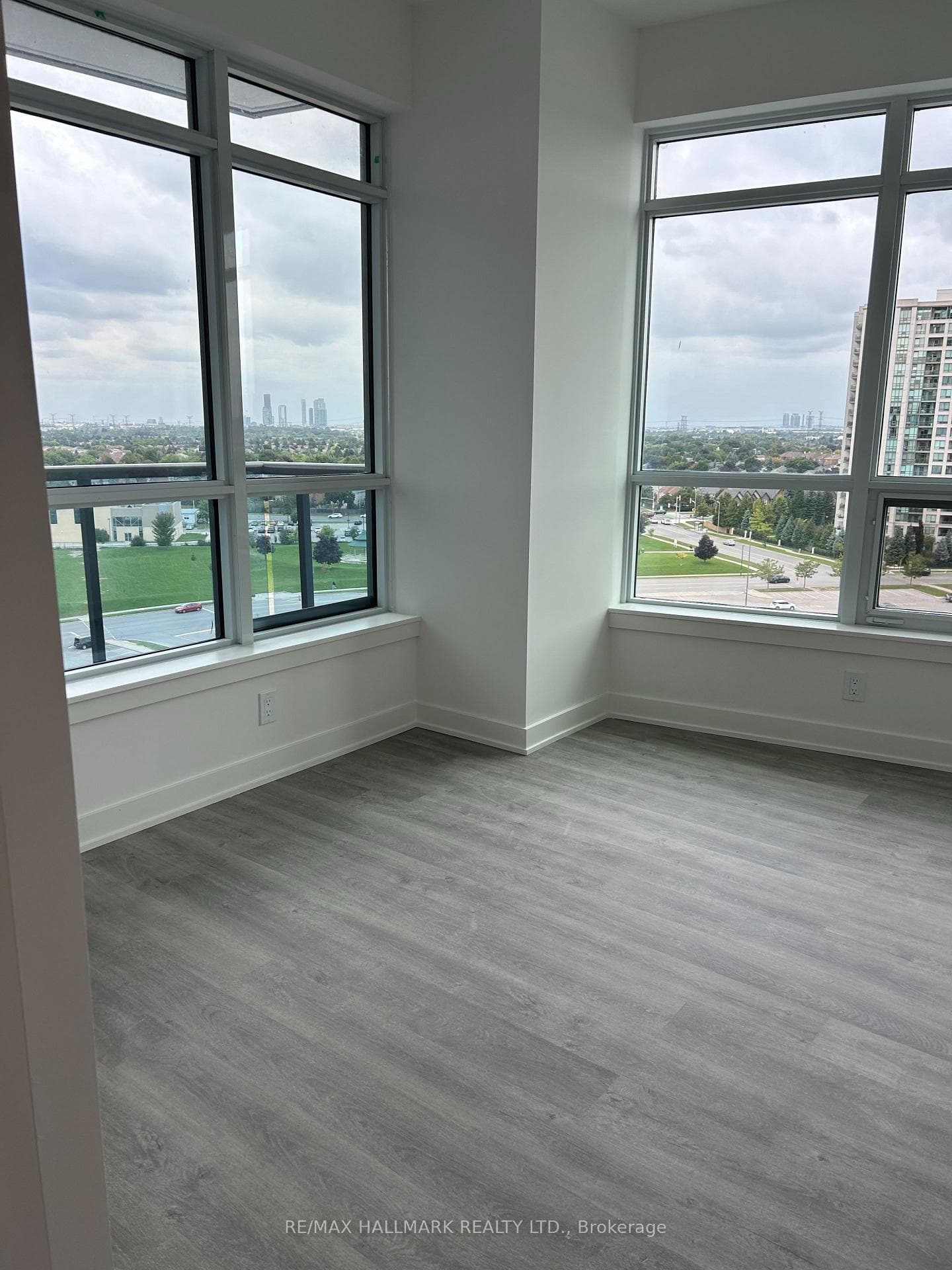 50 Upper Mall Way Unit 805 B photo 5
