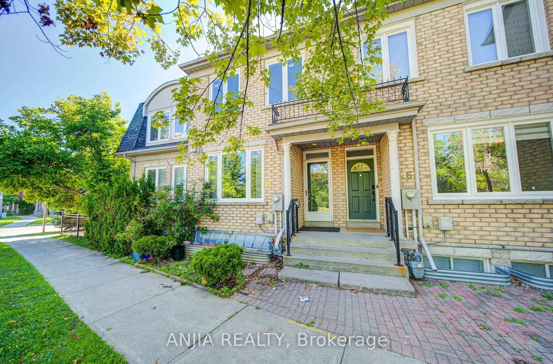 44 Pond Drive photo 2