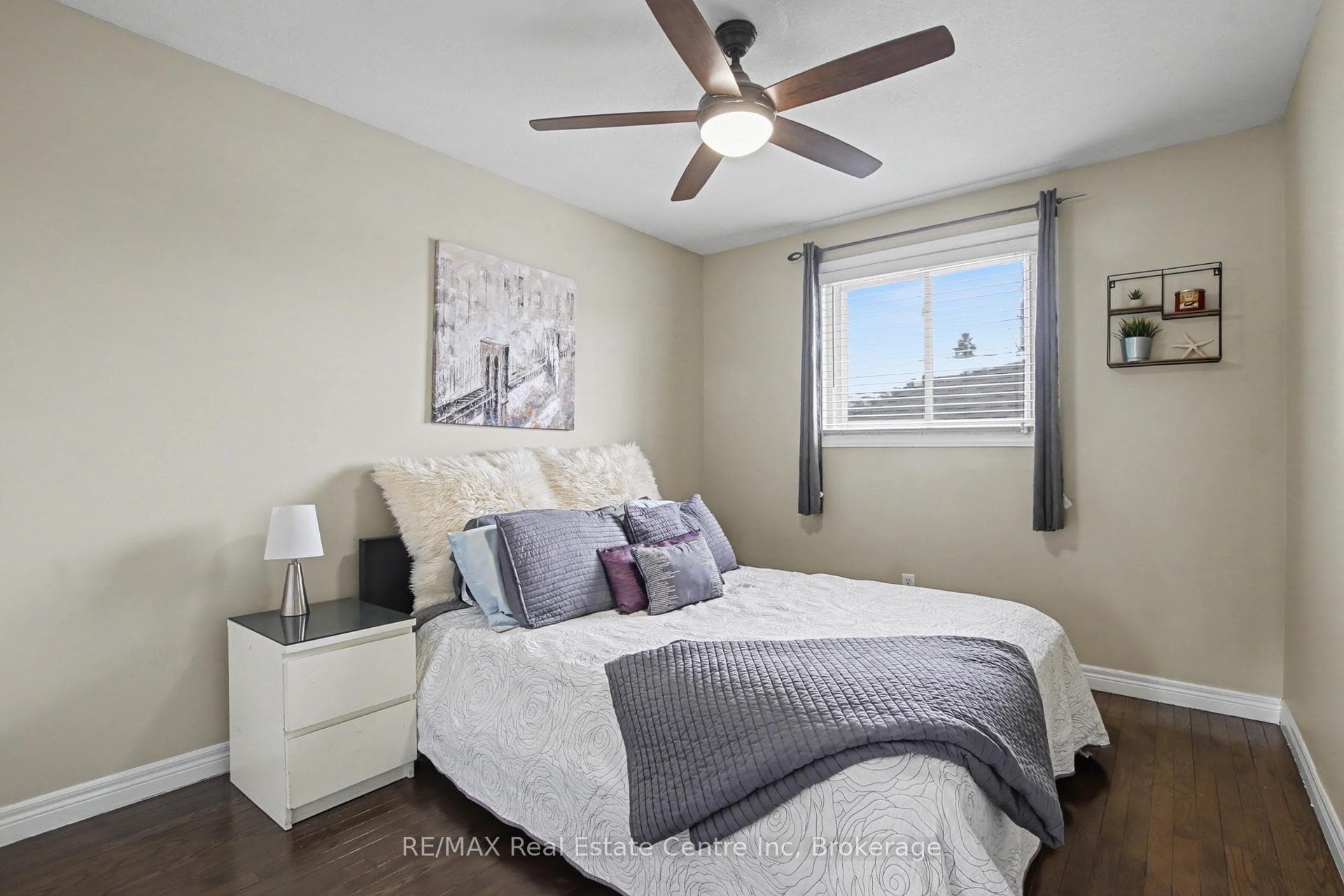 771 Victoria Terrace photo 17