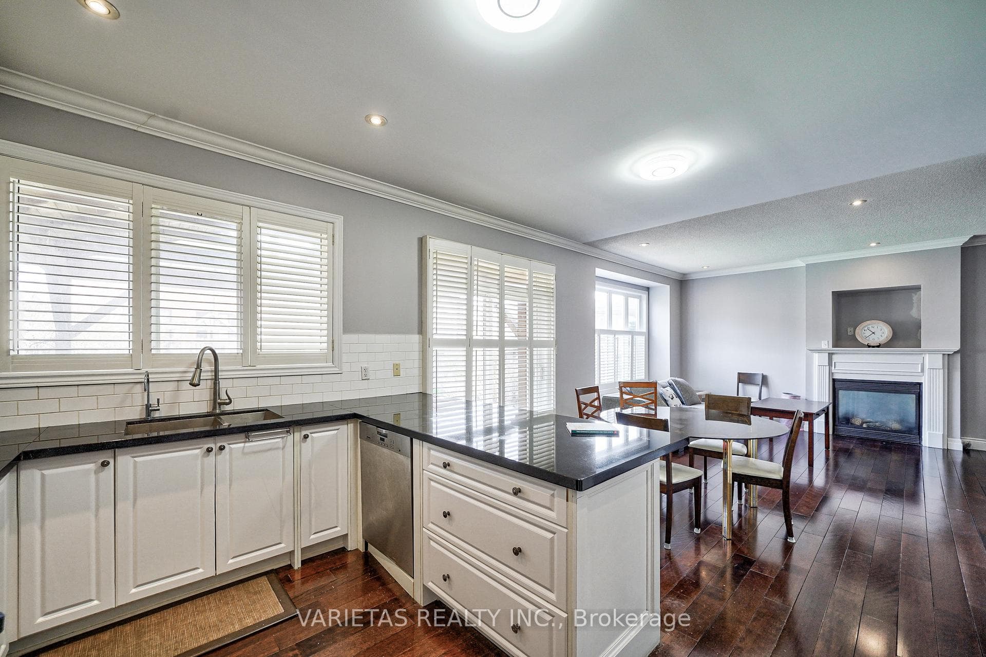 725 Millard Street photo 13