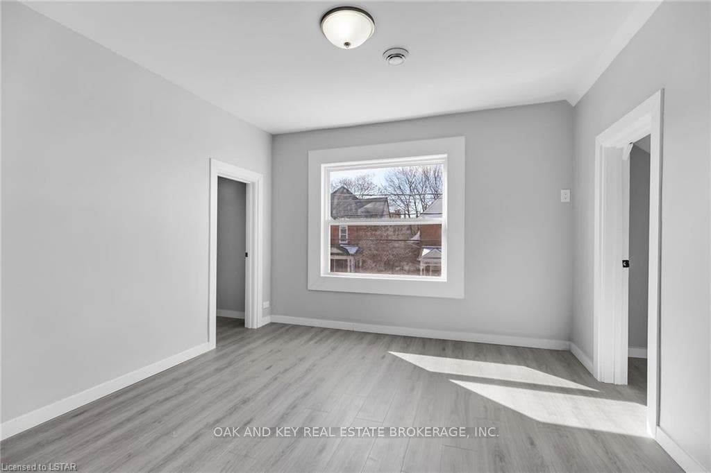 87 CURTIS Street photo 17