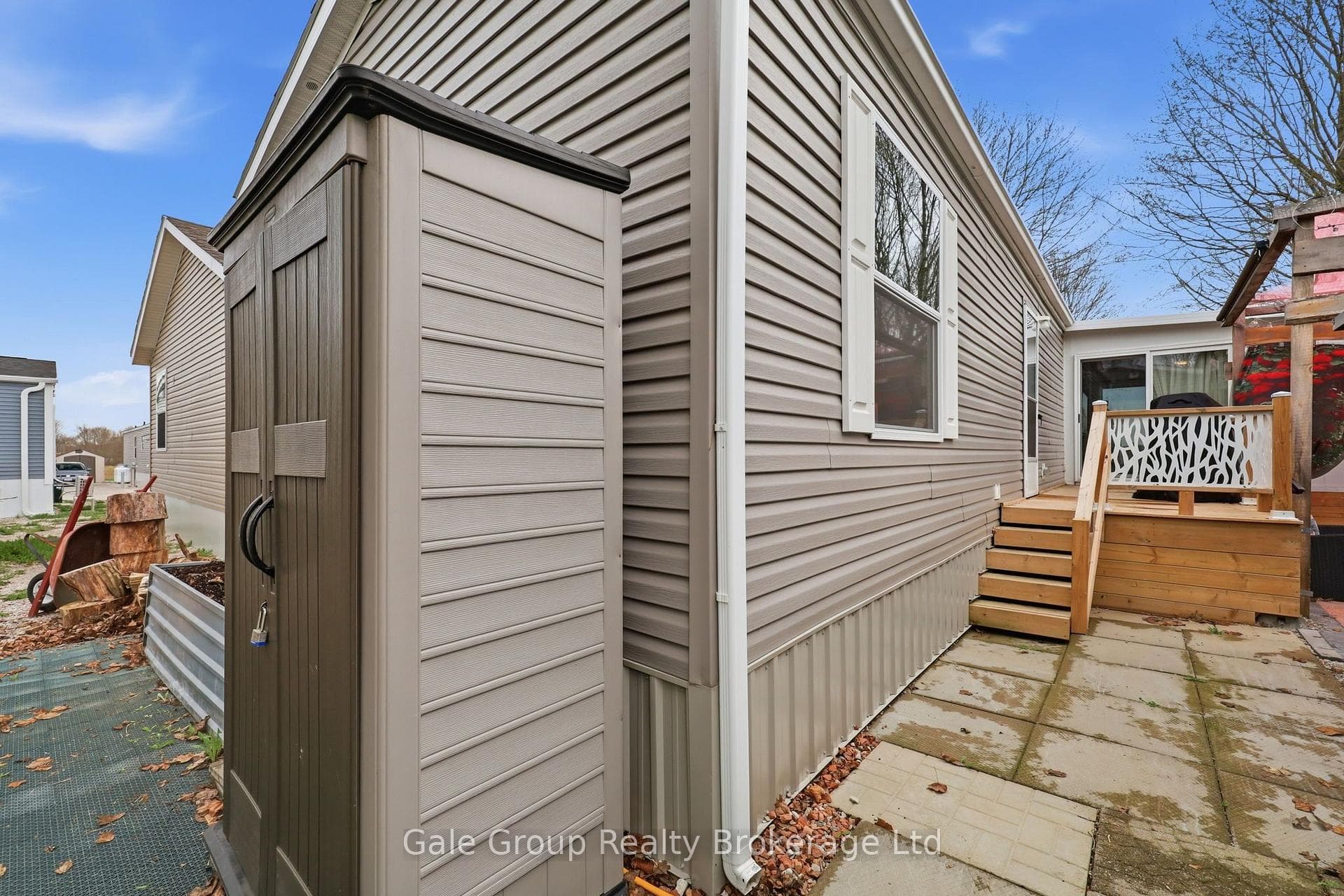 Generator shed