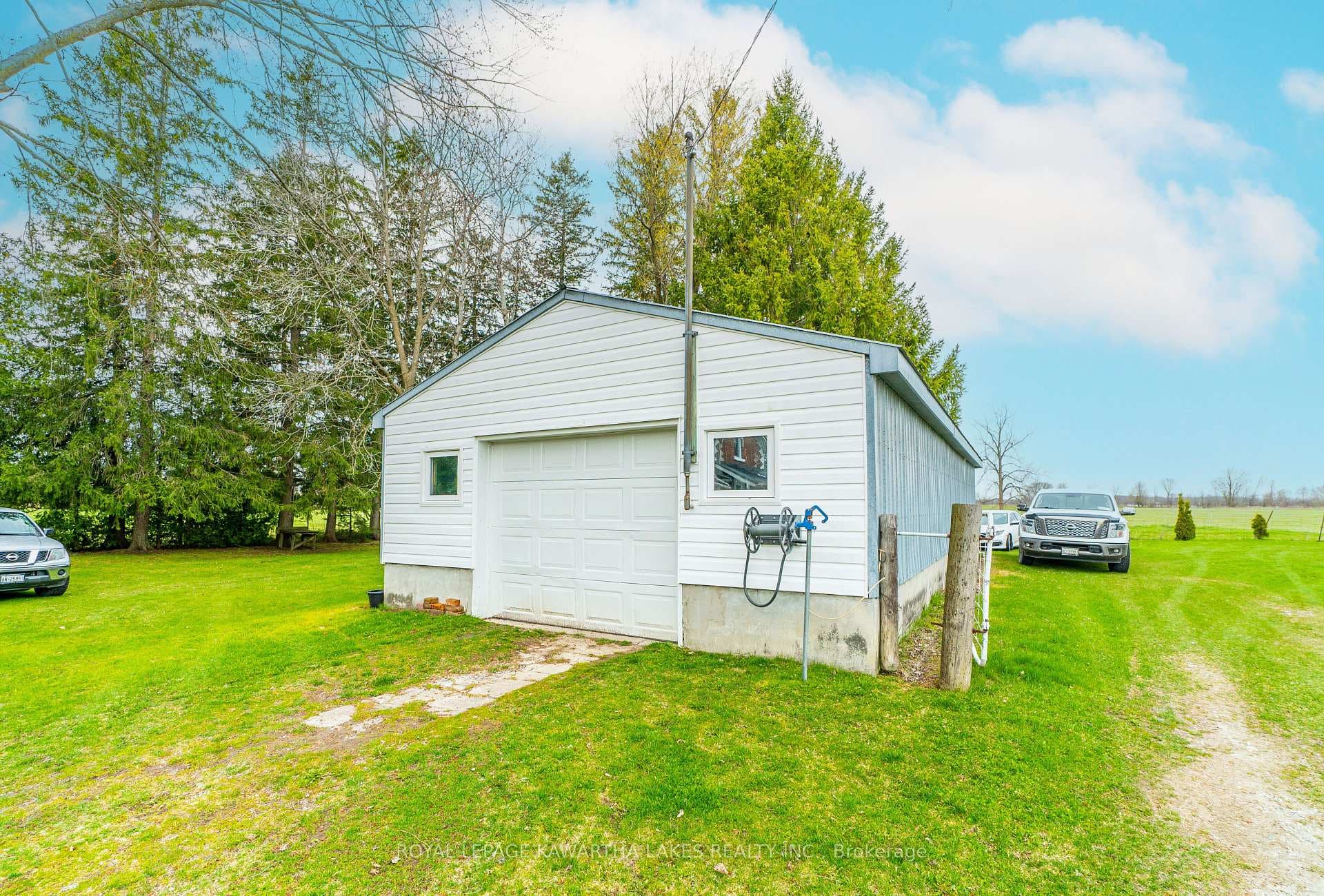 775 Cresswell Road photo 29