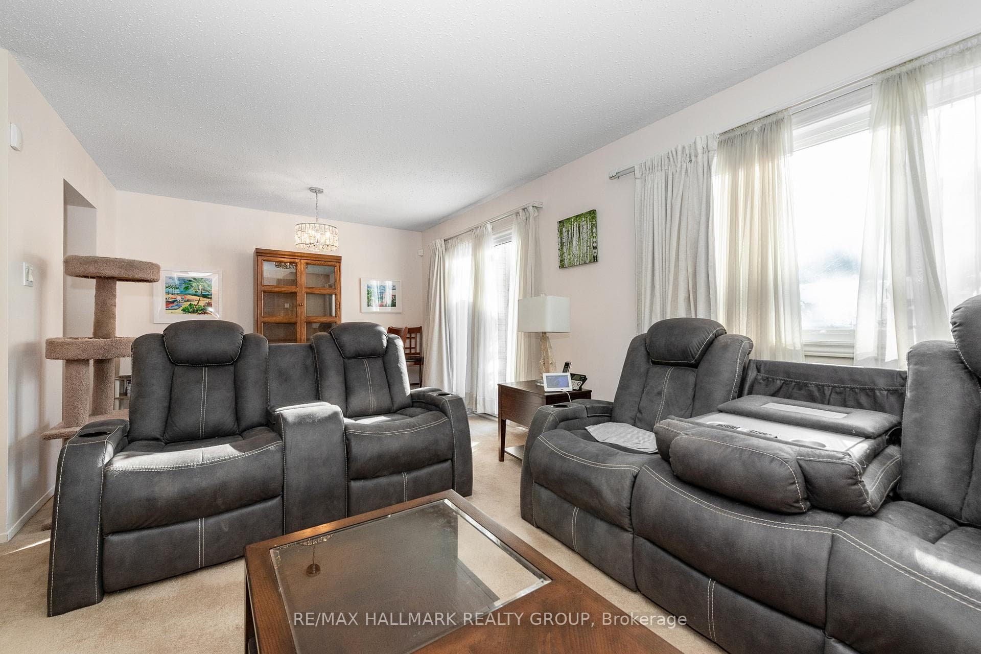 292 Pickford Drive photo 9