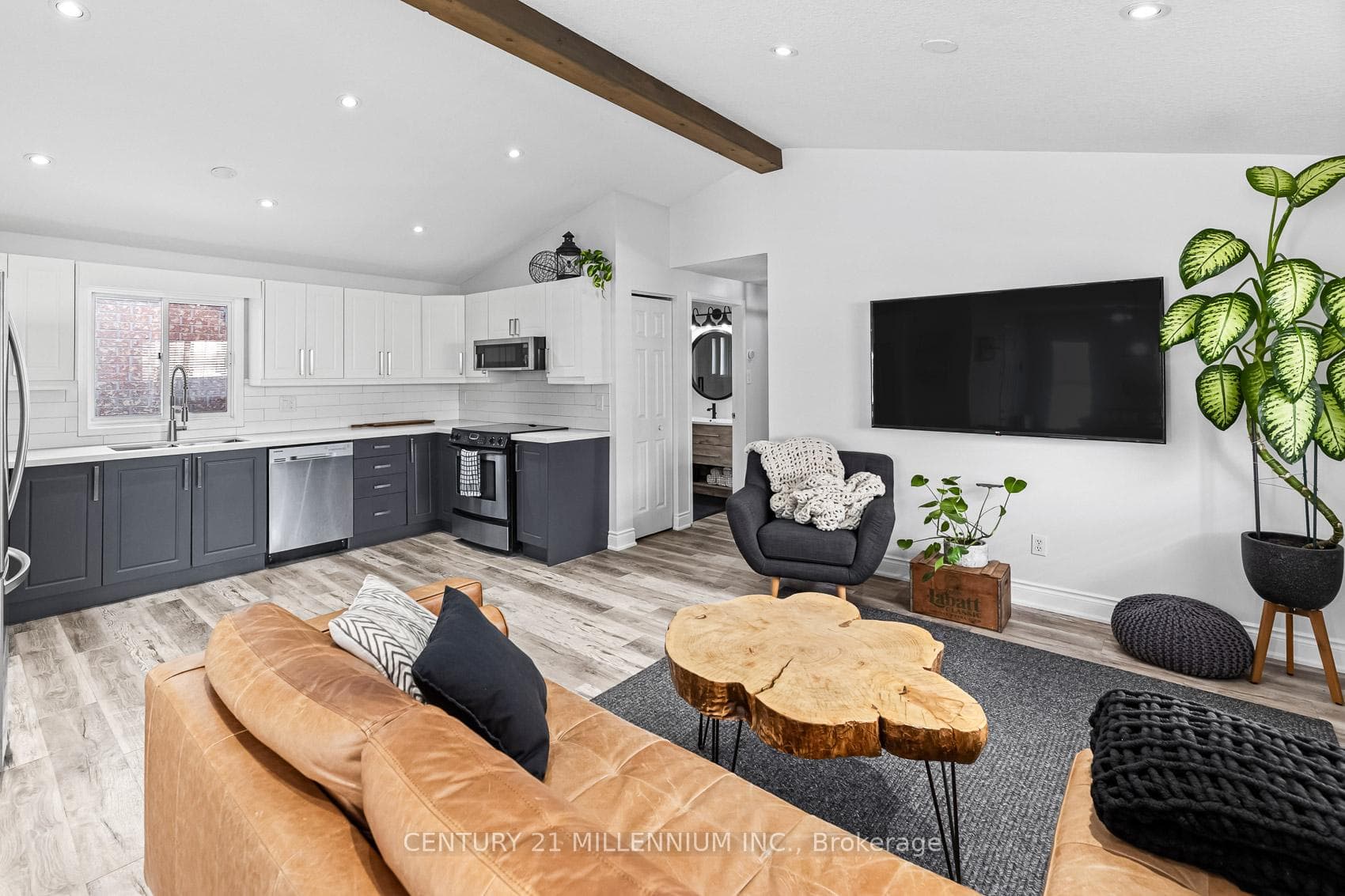 82 Orchid Crescent photo 9